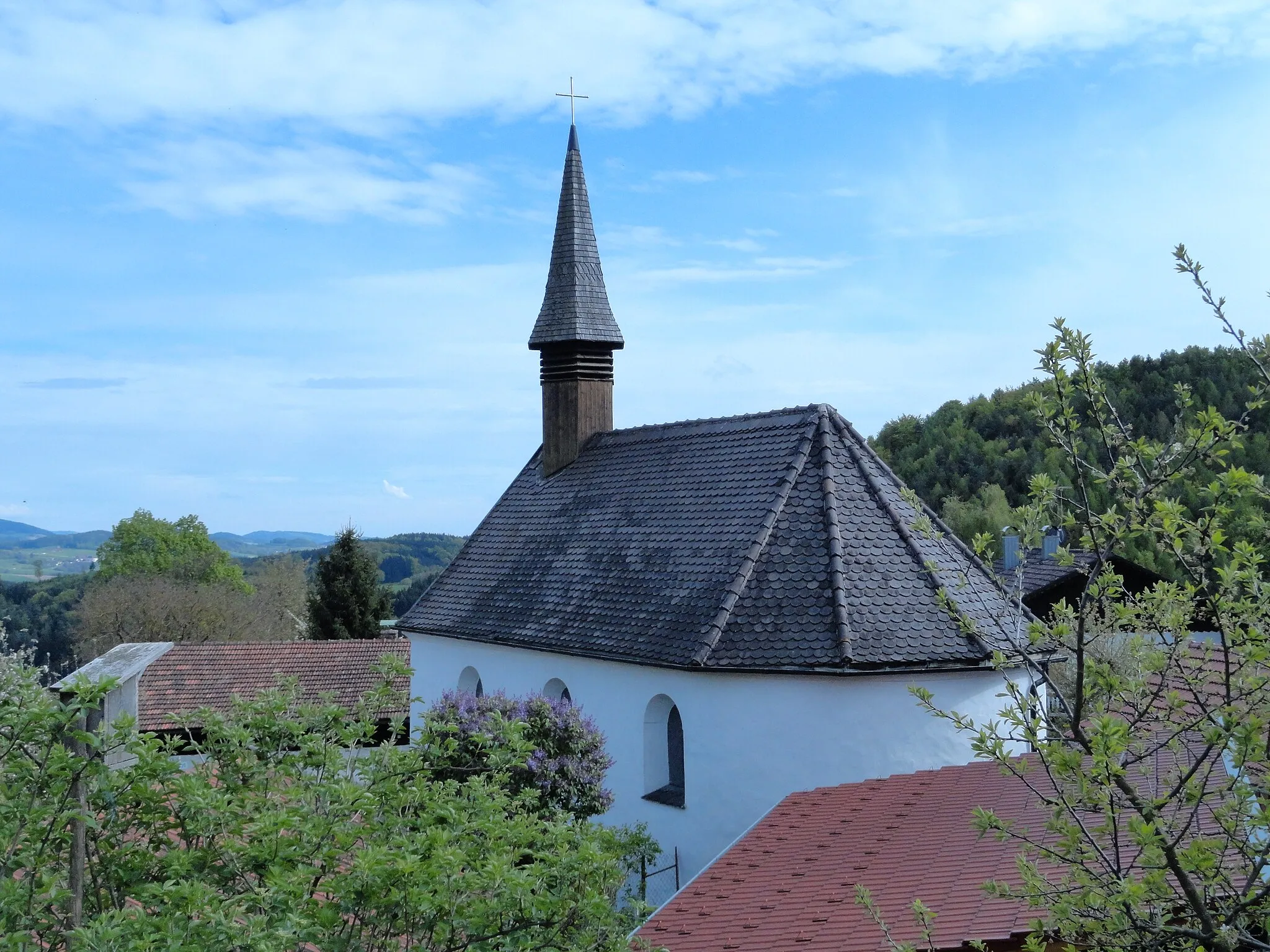 Photo showing: Katholische Filialkirche Heiliger Antonius von Padua in Schönstein, Gmd. Stallwang; errichtet um 1740