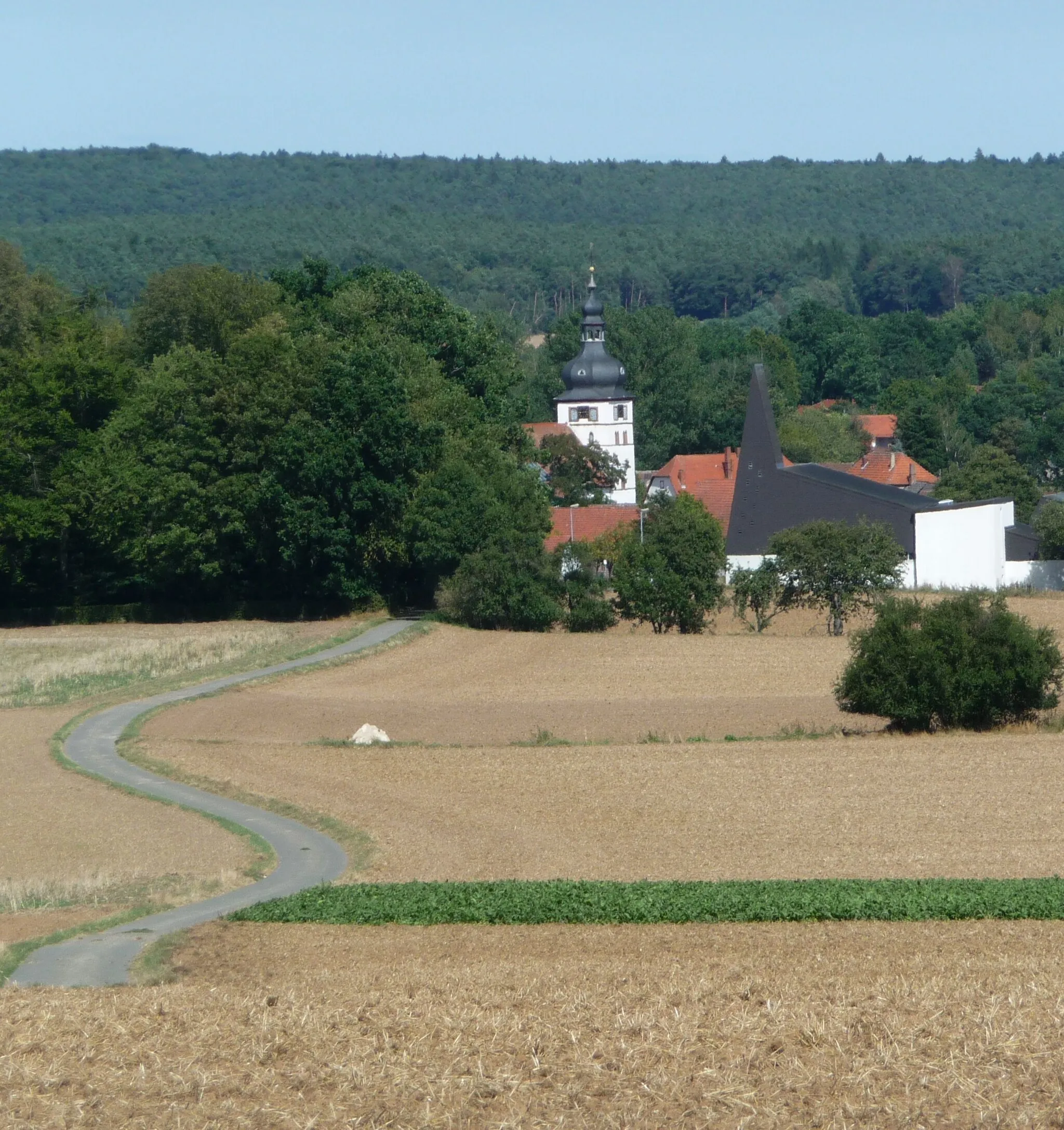 Photo showing: protestantische und katholische Kirche