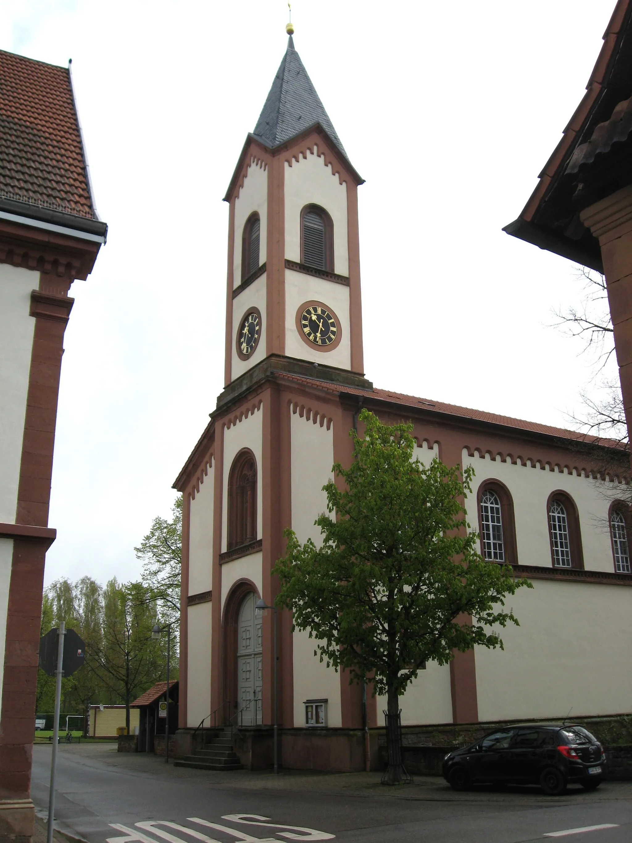 Photo showing: Protestantische Kirche in Mühlhofen; klassizistisch geprägter Rundbogenstil mit Westturm