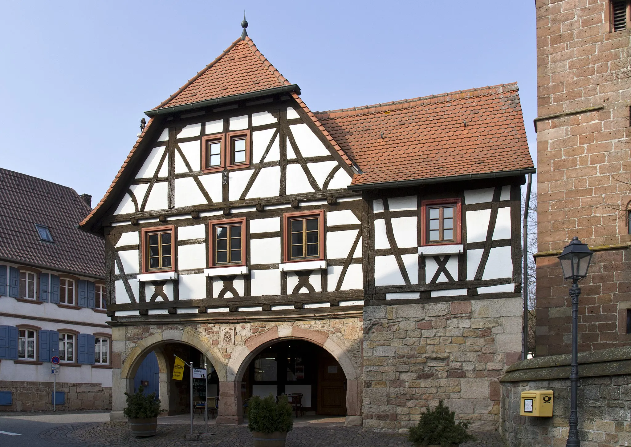 Photo showing: Heuchelheim-Klingen, Ortsteil Heuchelheim, altes Rathaus