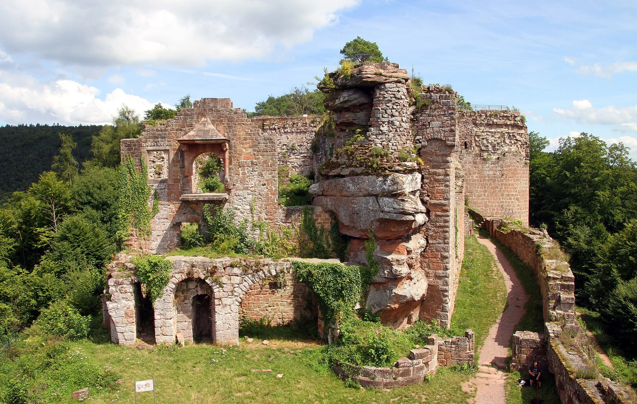 Photo showing: Burg Neuscharfeneck