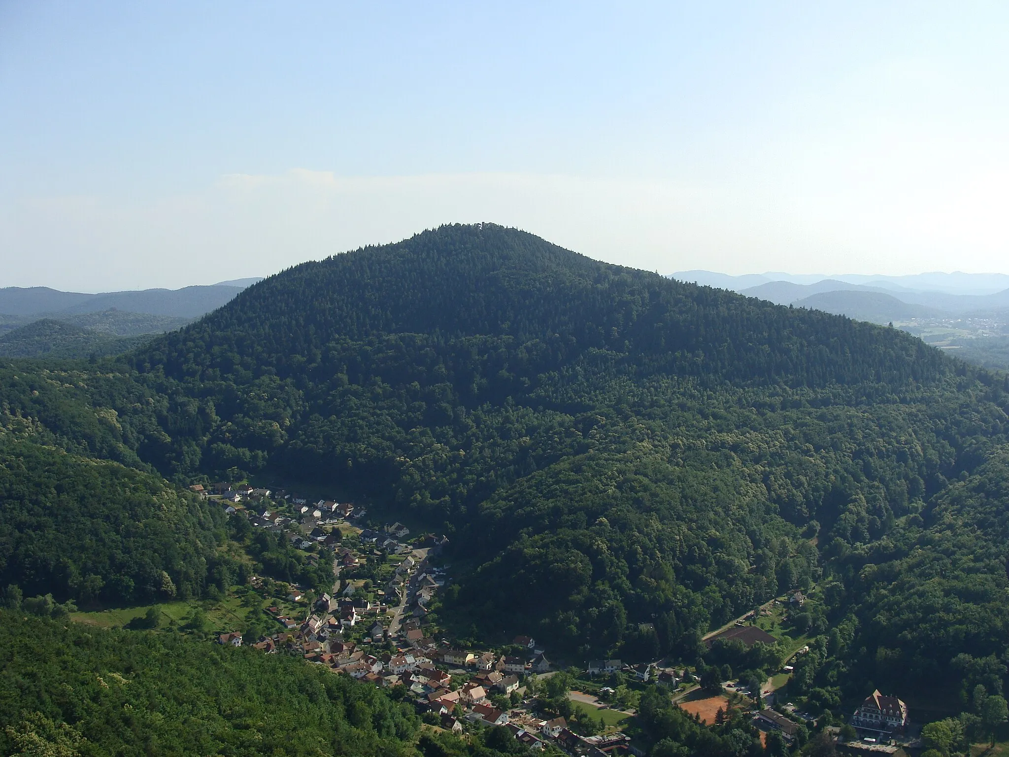 Photo showing: Rehberg mountain in palatinate forest (577 m)