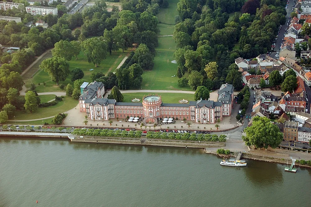 Photo showing: Schloss Biebrich, Biebrich, Wiesbaden, Hesse, Germany