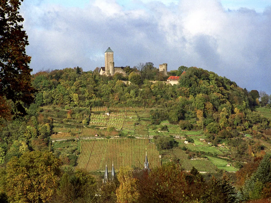 Photo showing: Blick auf den Schloßberg mit der Starkenburg von Süden im Herbst
Sonstiges: Scan von Negativ