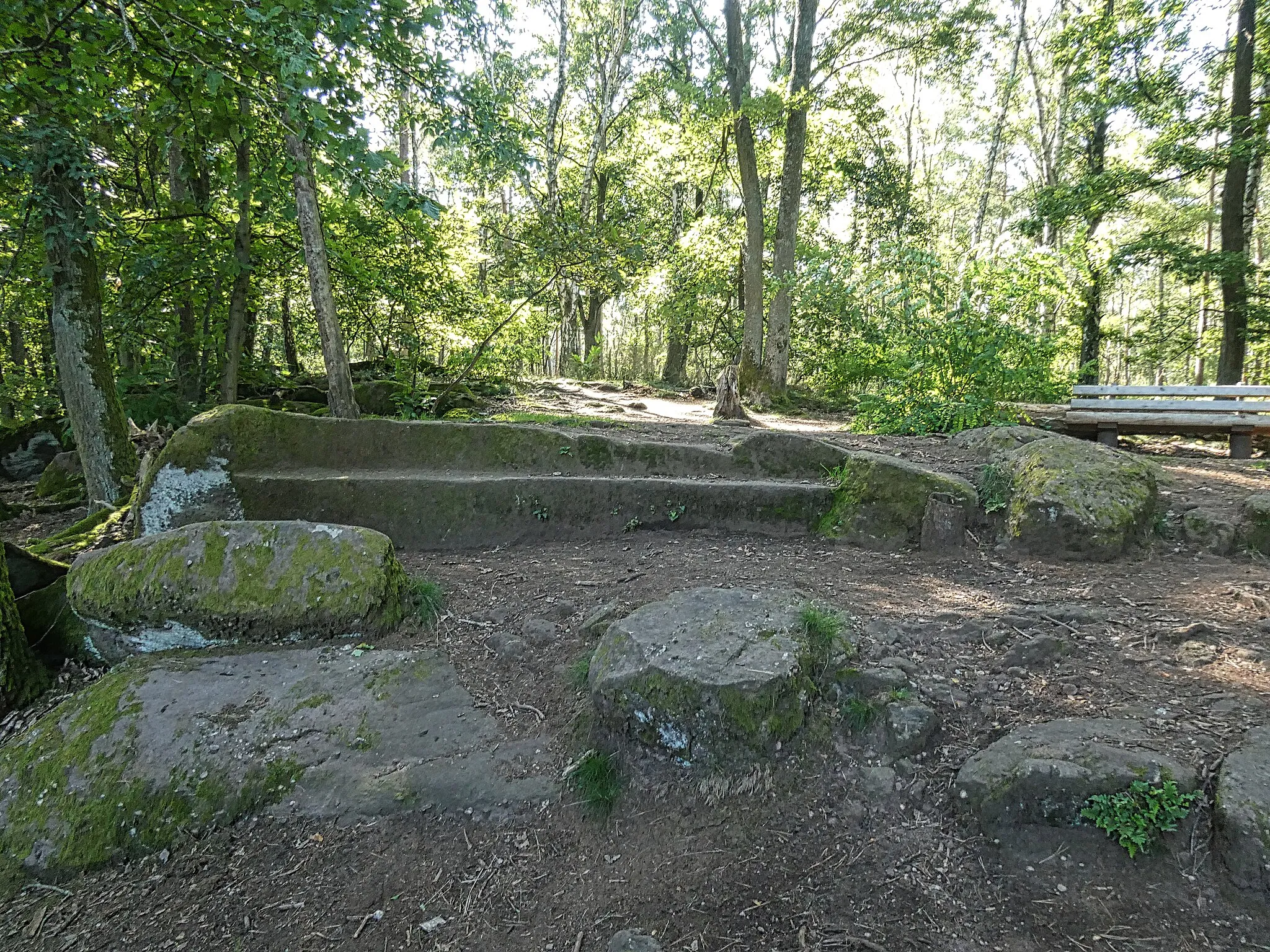 Photo showing: Teufelsbank am Weilerskopf im Pfälzerwald