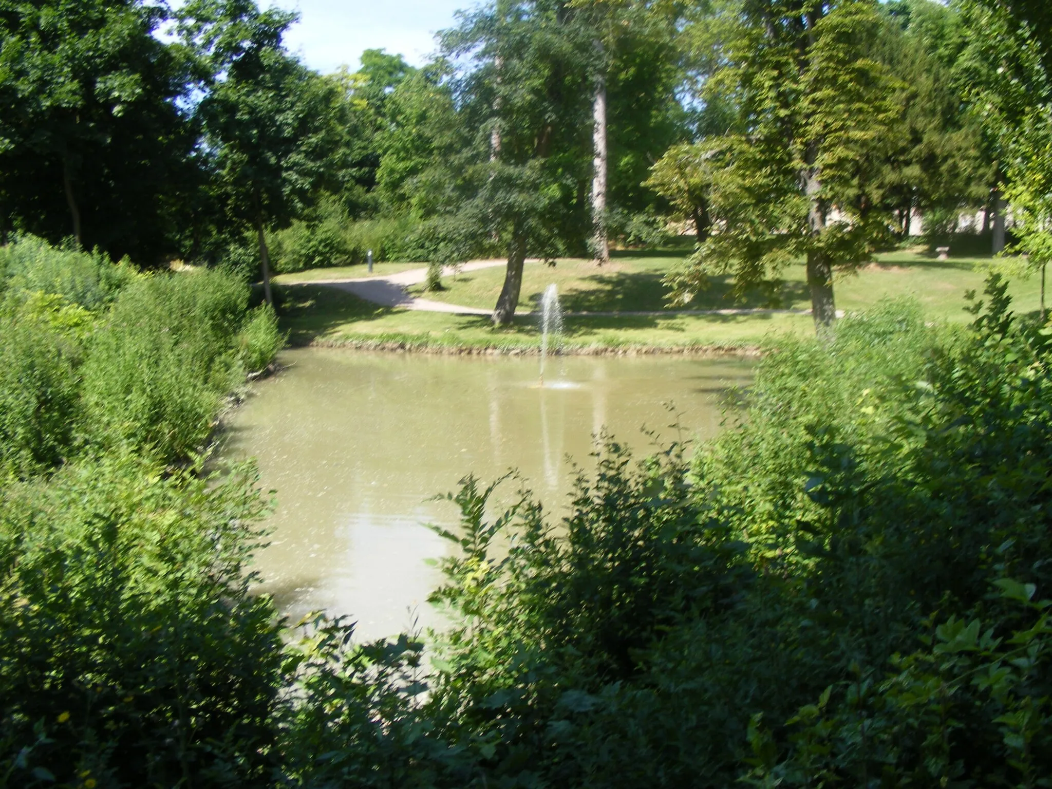 Photo showing: Dirmstein, Koeth-Wanscheidsches Schloss: Teich im Schlosspark