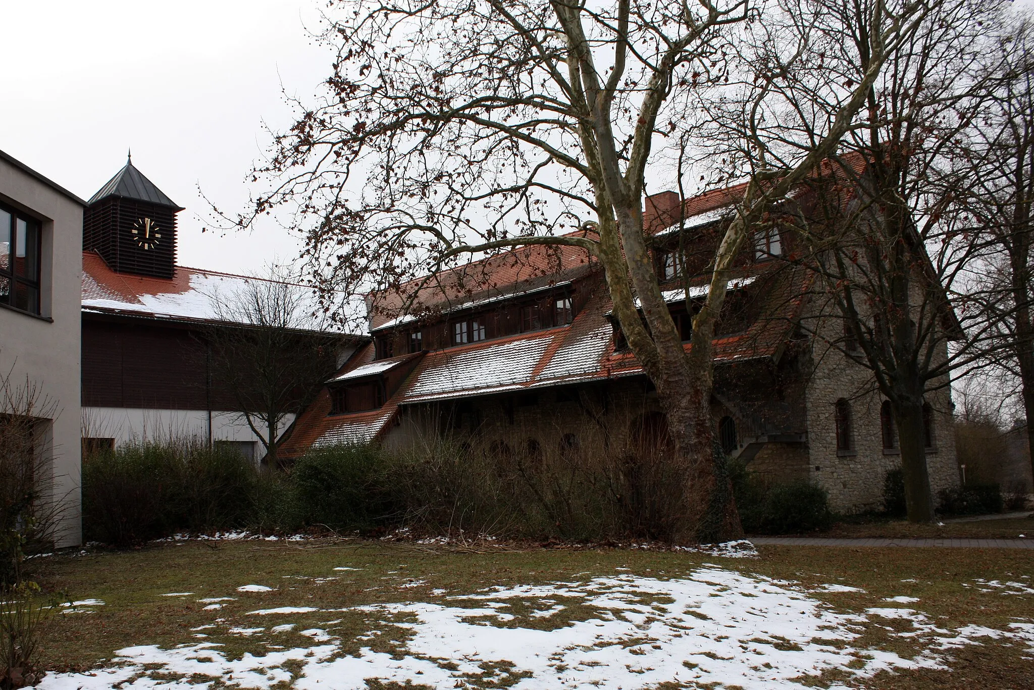 Photo showing: Jugendhaus St. Georg, Priorats Jakobsberg, Ockenheim, Deutschland