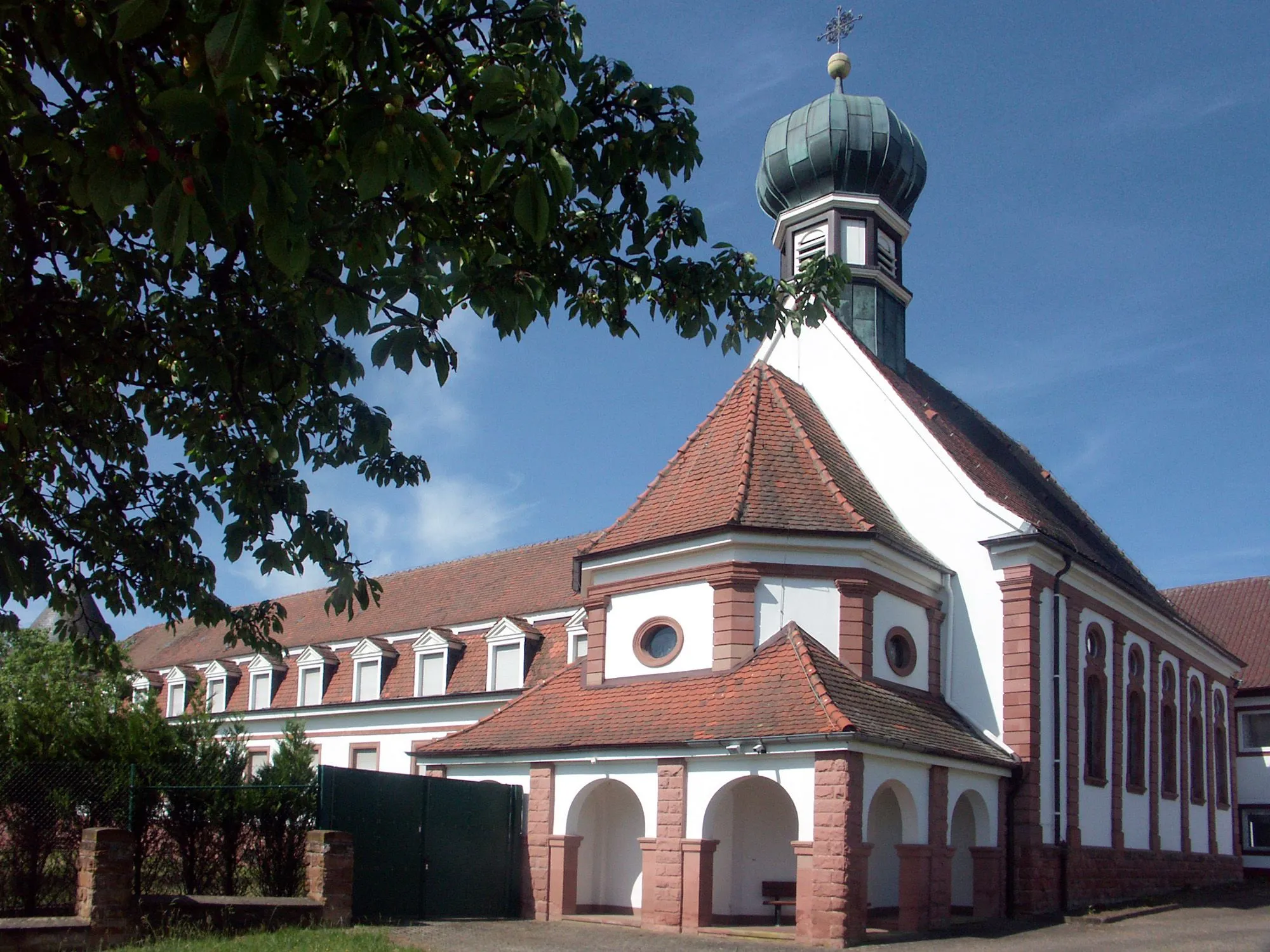 Photo showing: späthistoristischer Sandsteinquaderbau, Renaissancemotive, Turm, um 1890/1900, Endpunkt der Strecke Winden-Bad Bergzabern