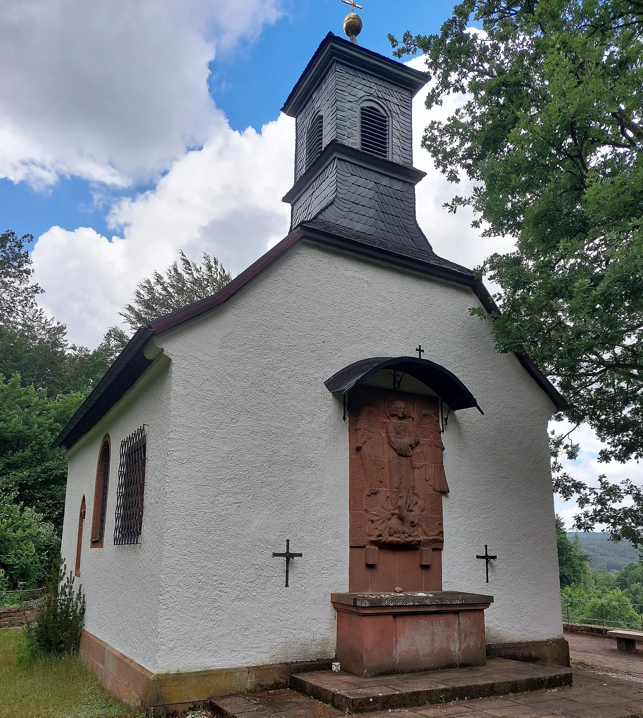 Photo showing: Chapelle Saint-Michel au Ehrenfriedhof de Dahn