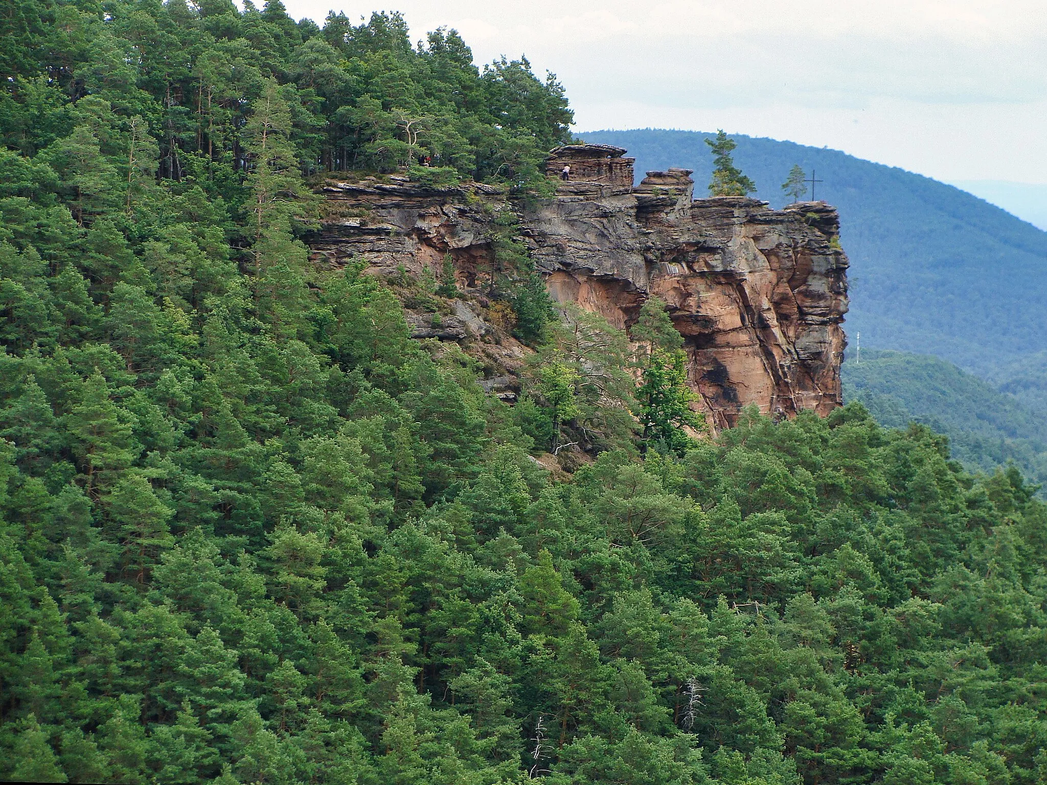 Photo showing: Rötzenfelsen am Rötzenberg (459.1 m) im Wasgau/Pfälzerwald