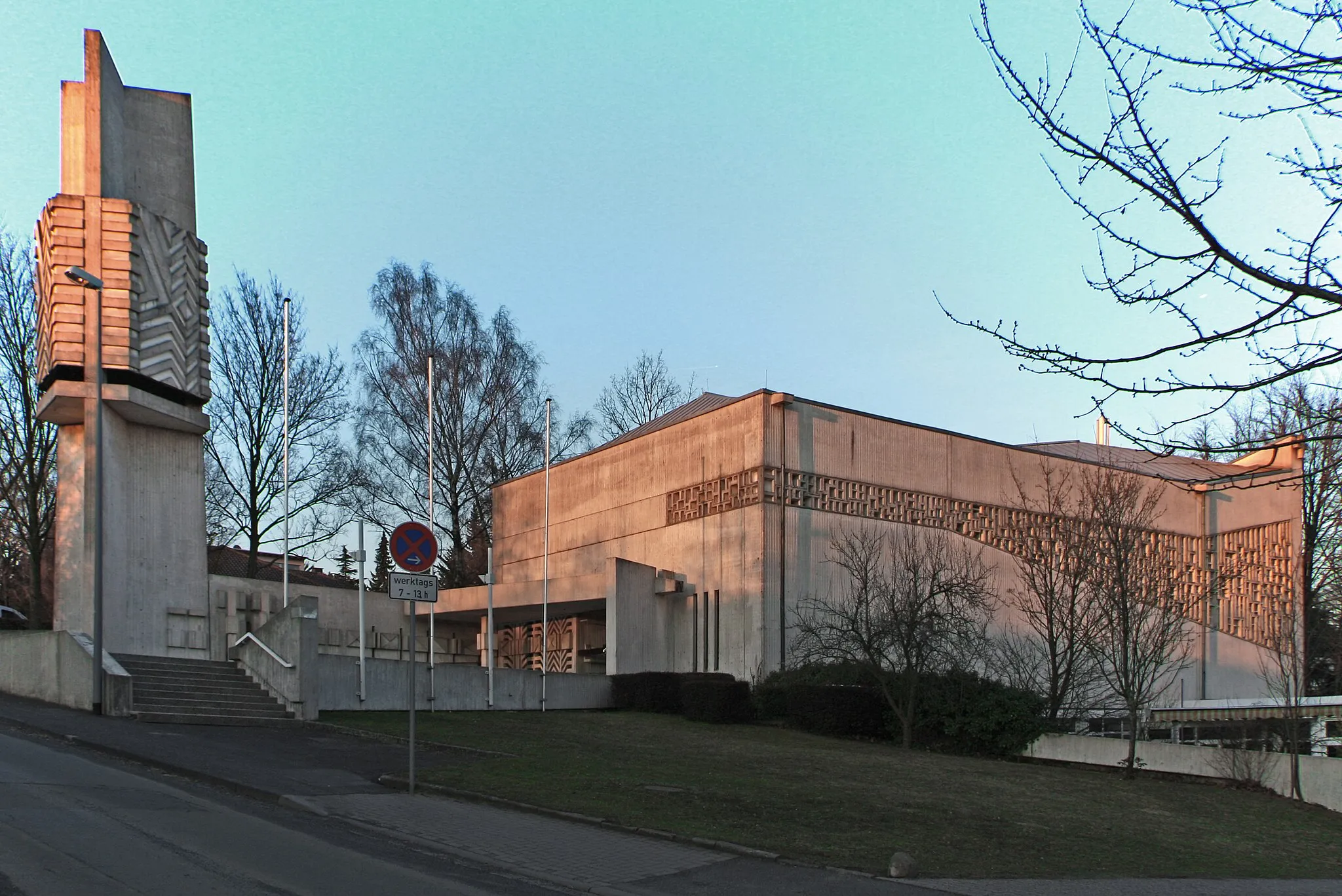 Photo showing: The newly erected Church of Saint Maurice in Wiesbaden