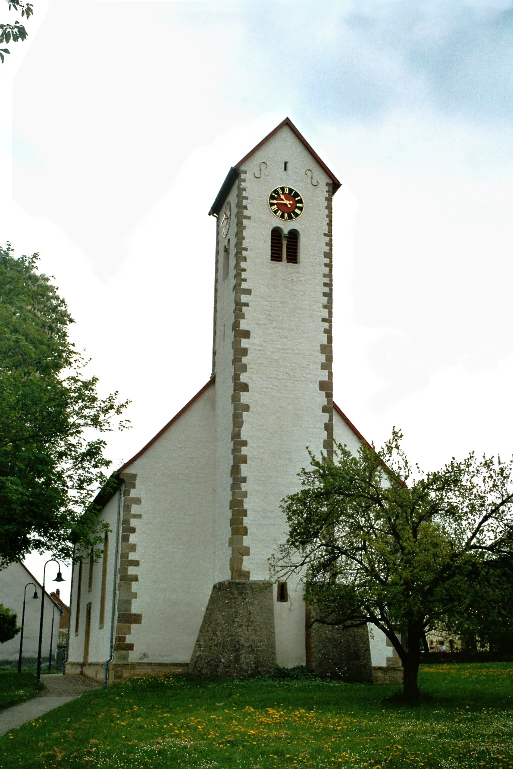 Photo showing: Konken, the village church