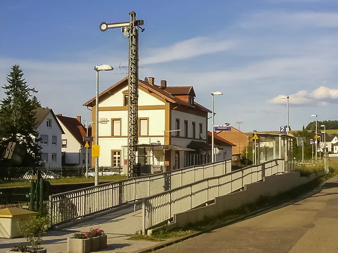 Photo showing: Dellfeld train station with crossing facility