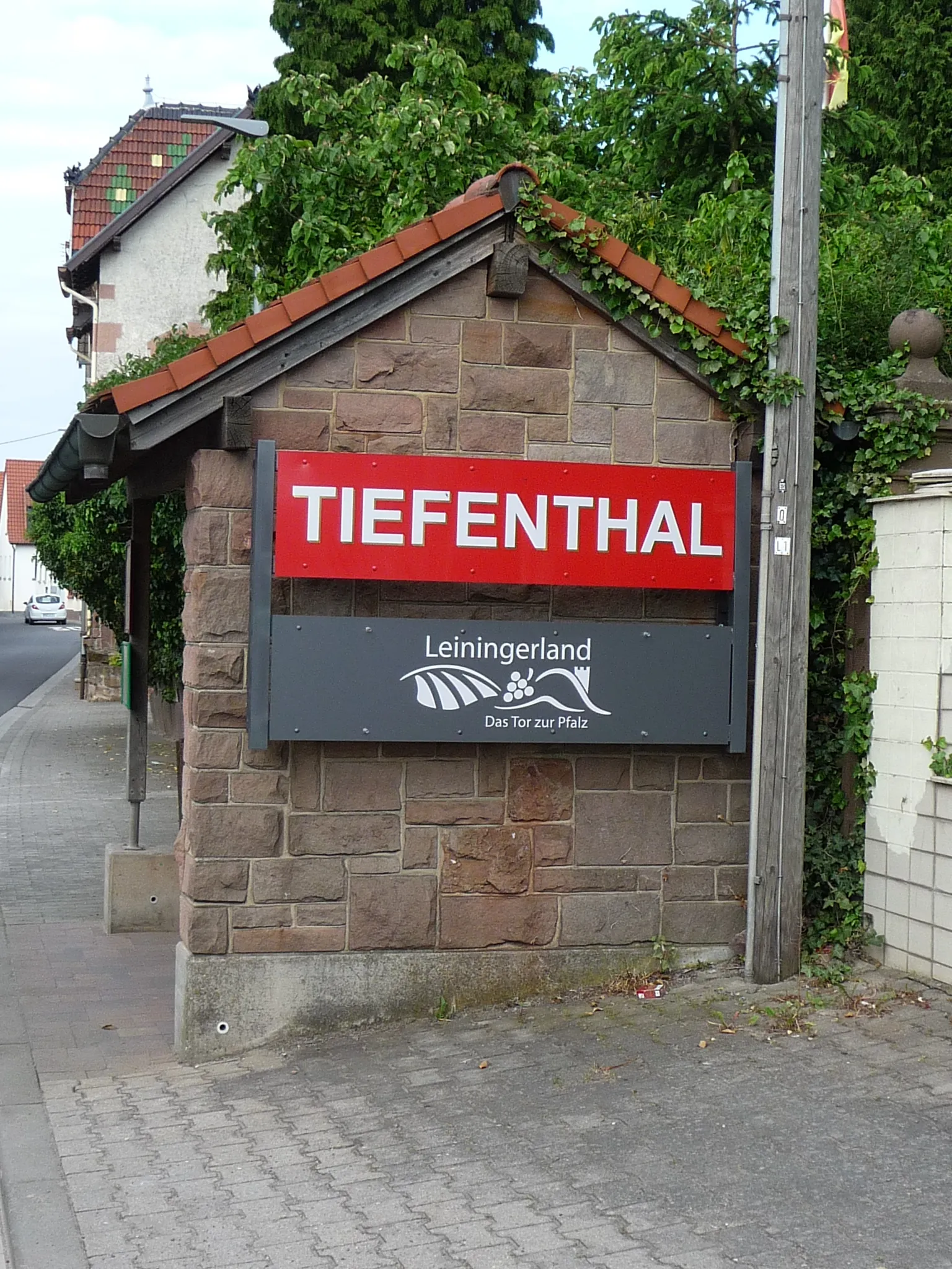 Photo showing: Tiefenthal ist eine Ortsgemeinde im Landkreis Bad Dürkheim in Rheinland-Pfalz. Sie gehört der Verbandsgemeinde Hettenleidelheim an.