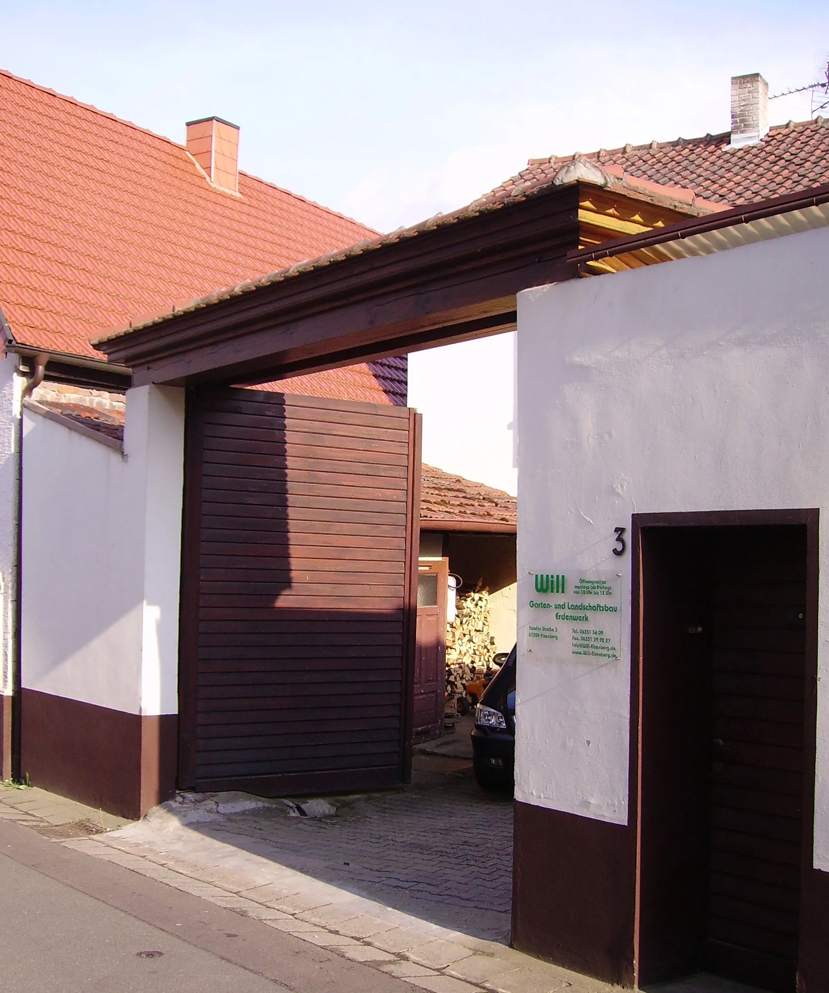 Photo showing: door in Eisenberg (Pfalz), Germany