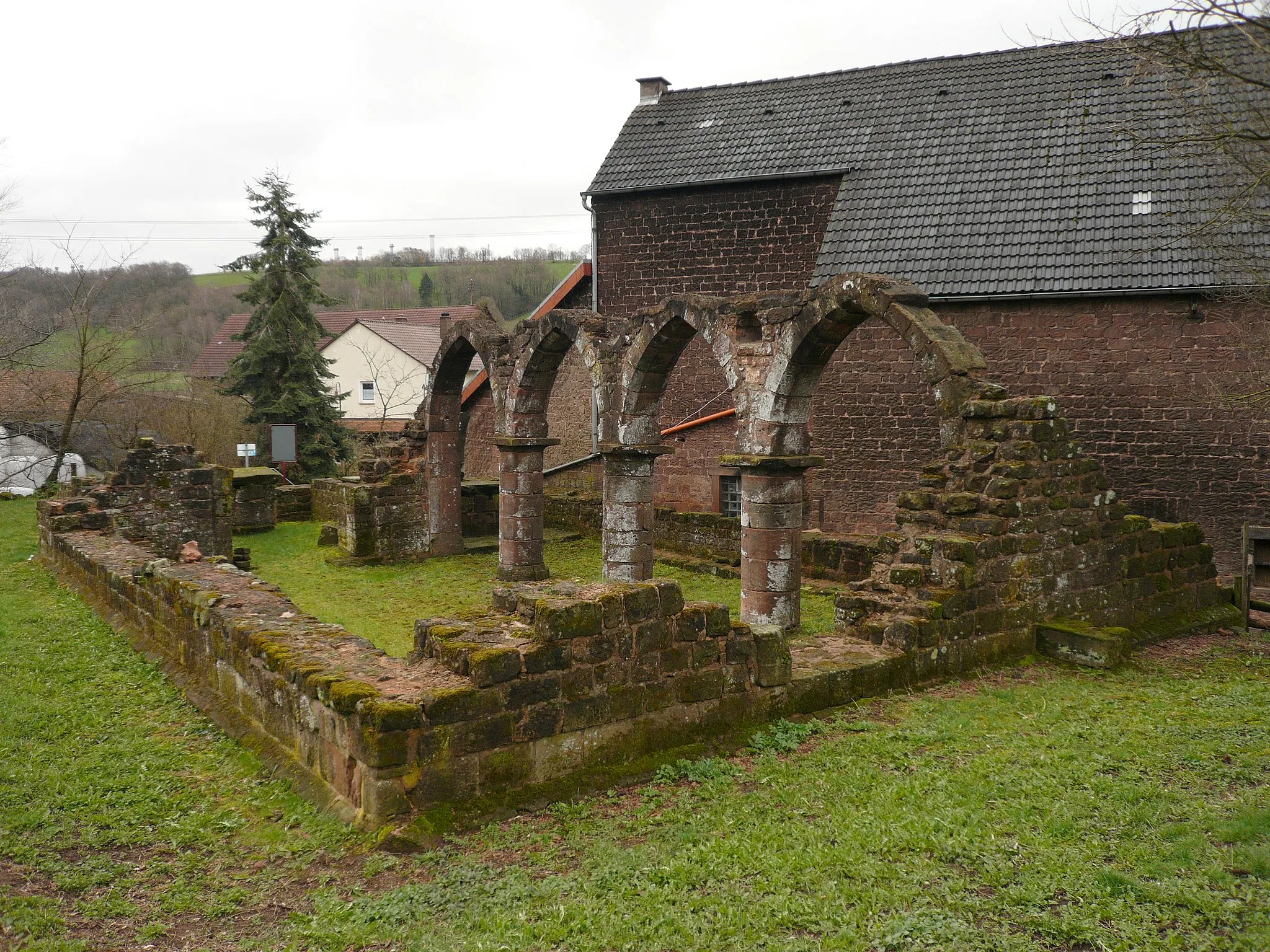 Photo showing: Remains of the medieval Verenakapelle in Mittelbrunn/ Pfalz