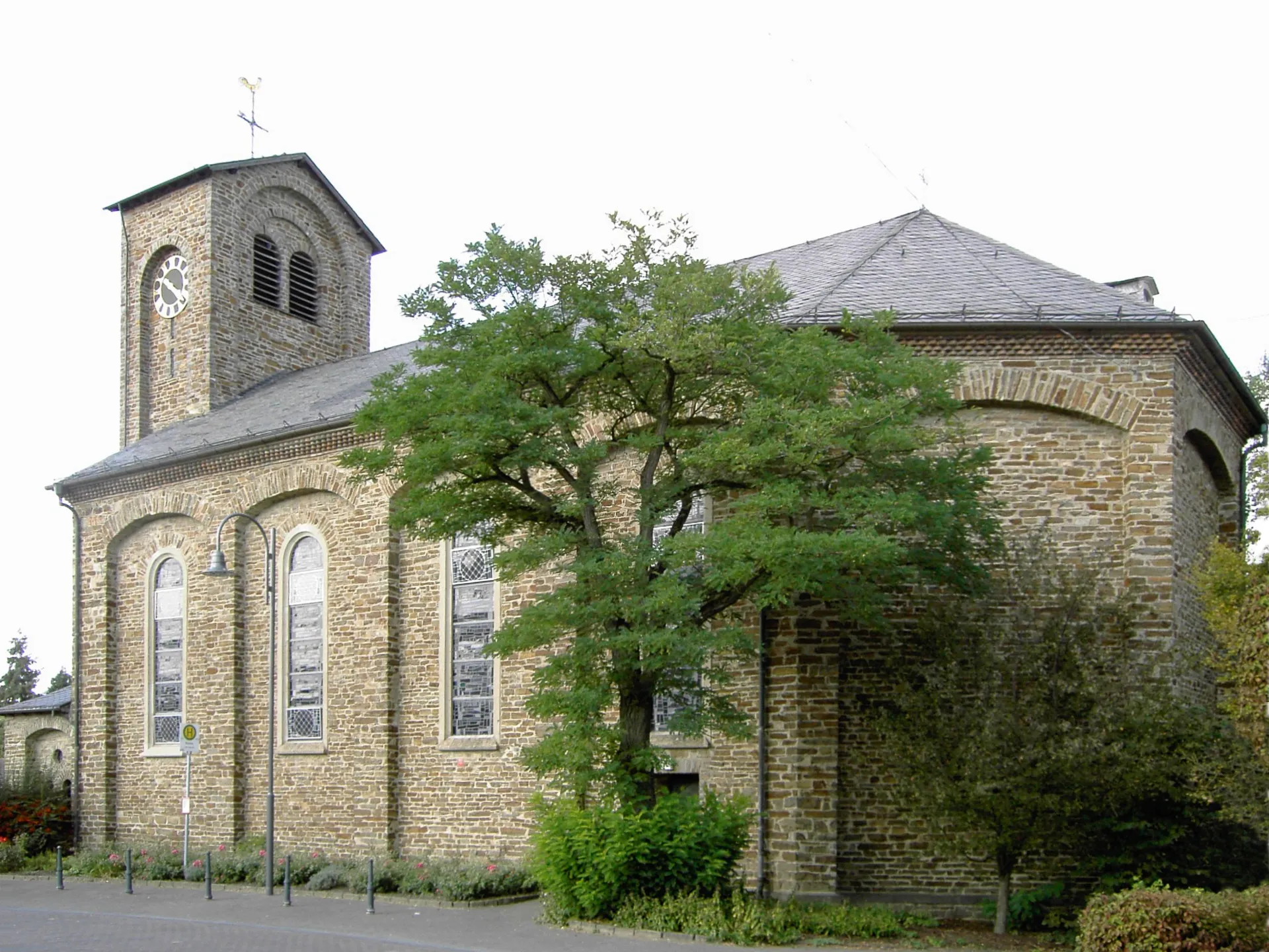 Photo showing: Kirche der Gemeinde Waldesch, architect: Johann Claudius von Lassaulx