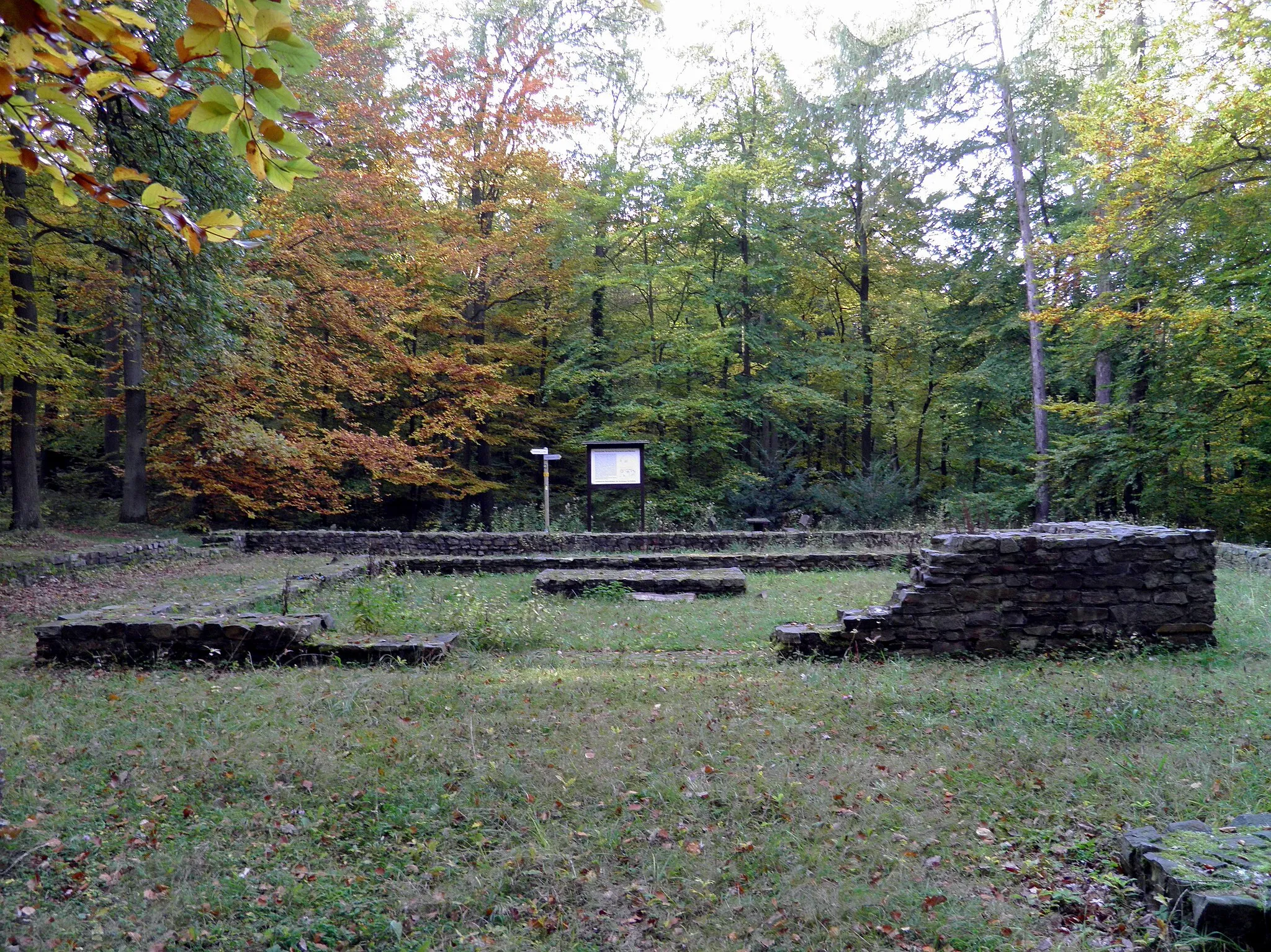 Photo showing: Temple of Mercury and Rosmerta, Koblenzer Stadtwald, Germany