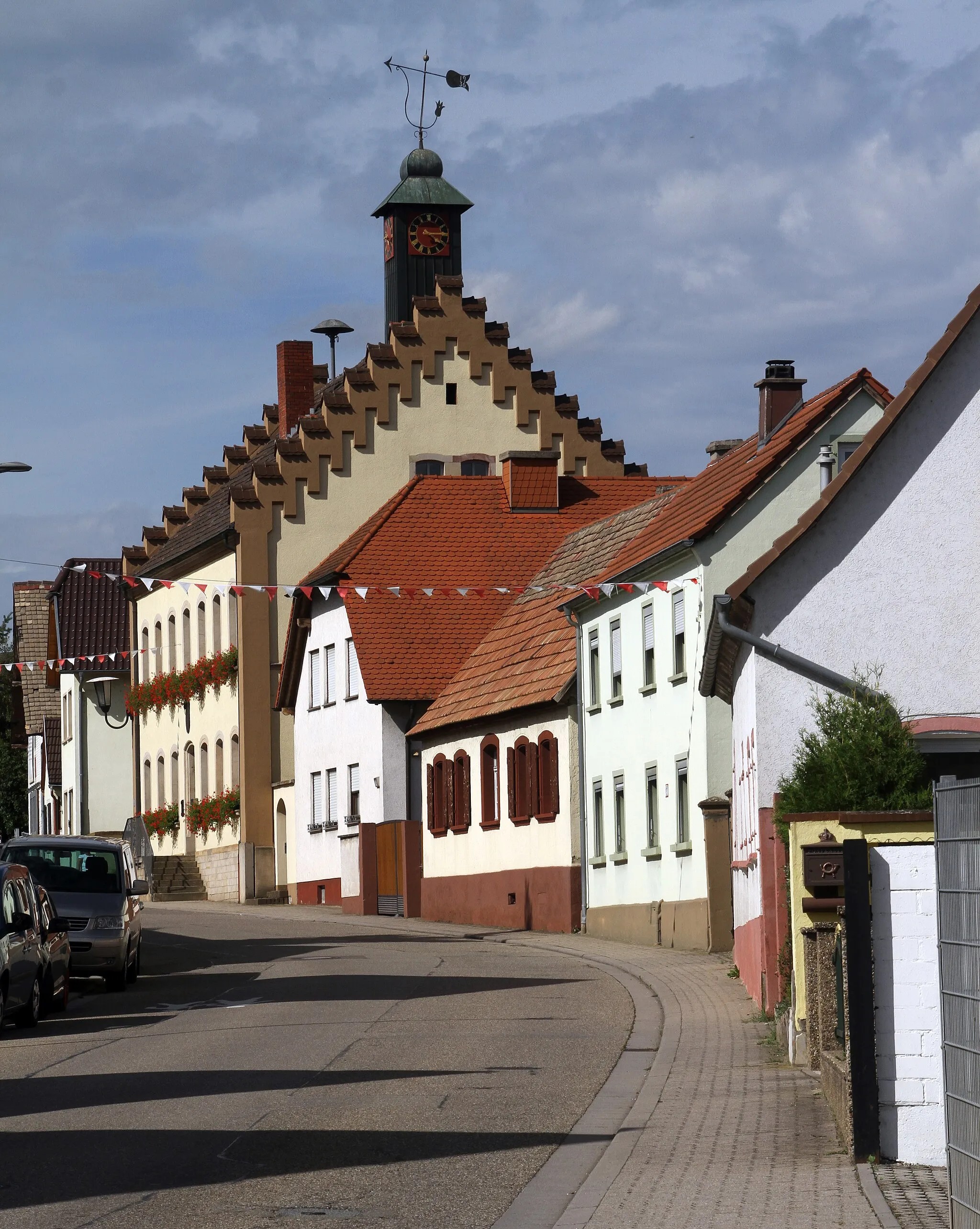 Photo showing: Hördt,Schulzentraße.