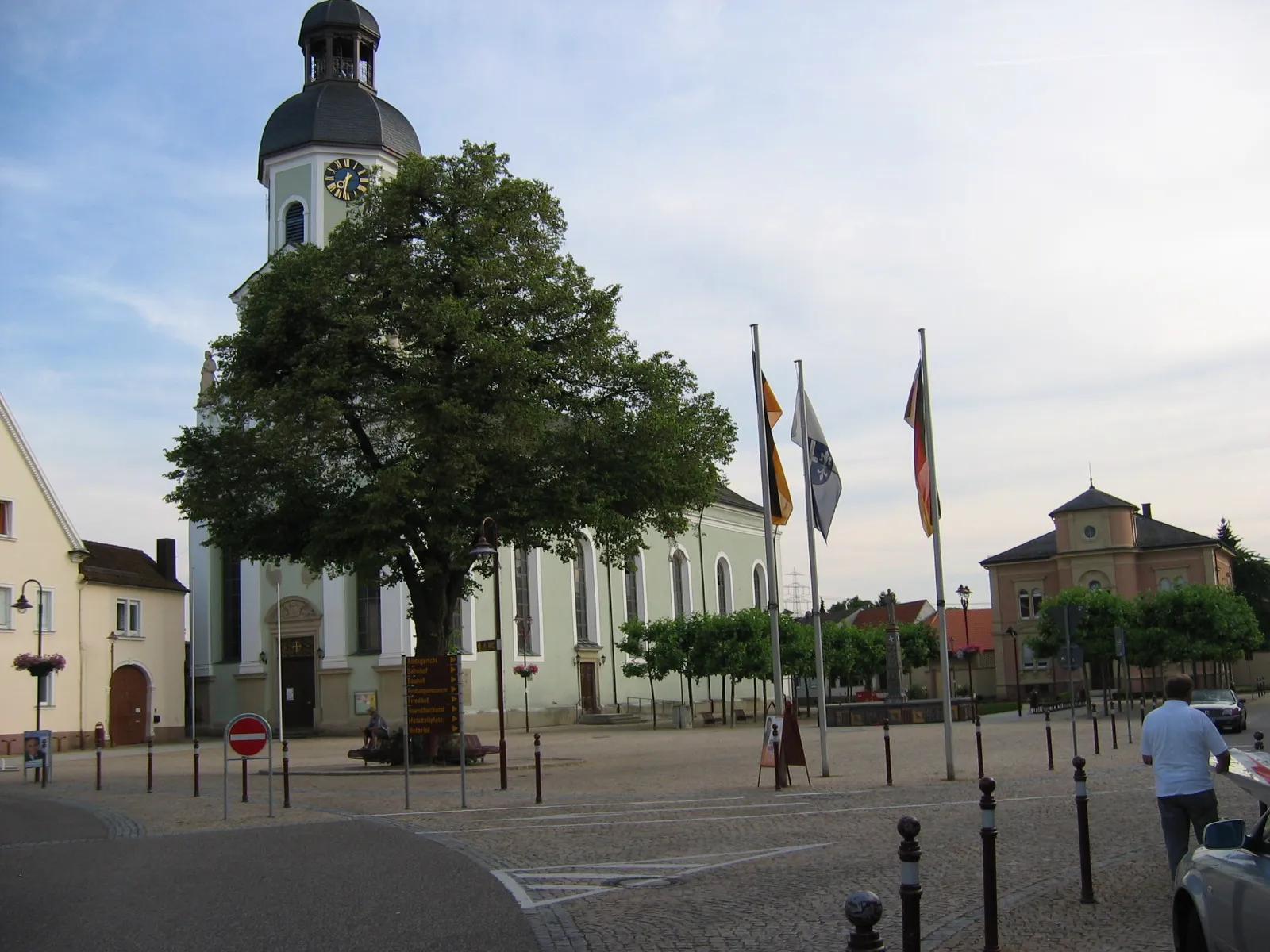 Photo showing: Île-de-Ré-Platz in Philippsburg