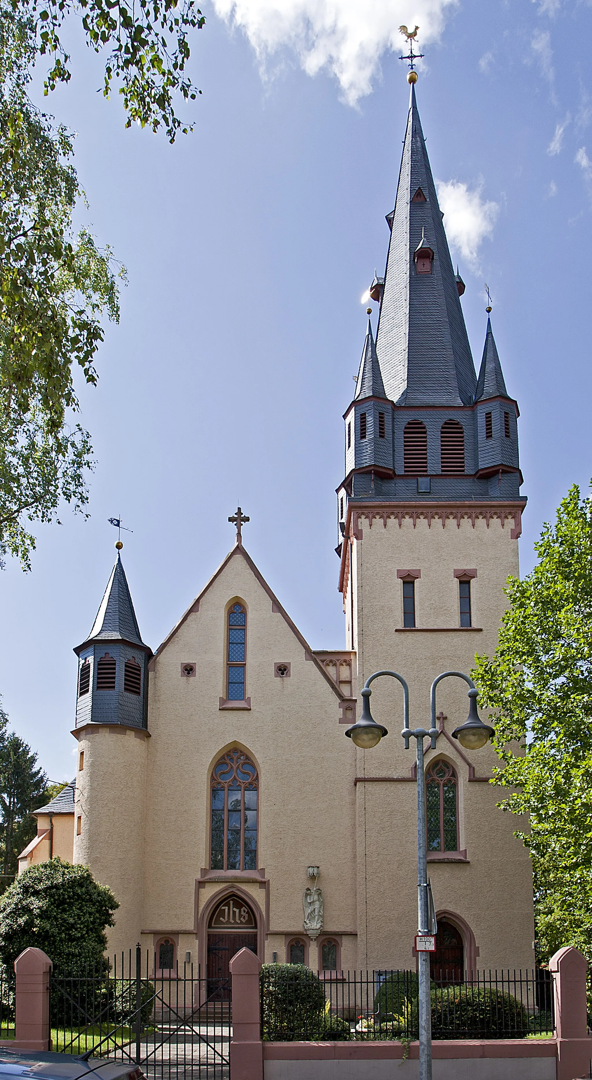 Photo showing: Sprendlingen, Katholische Pfarrkirche St. Michael