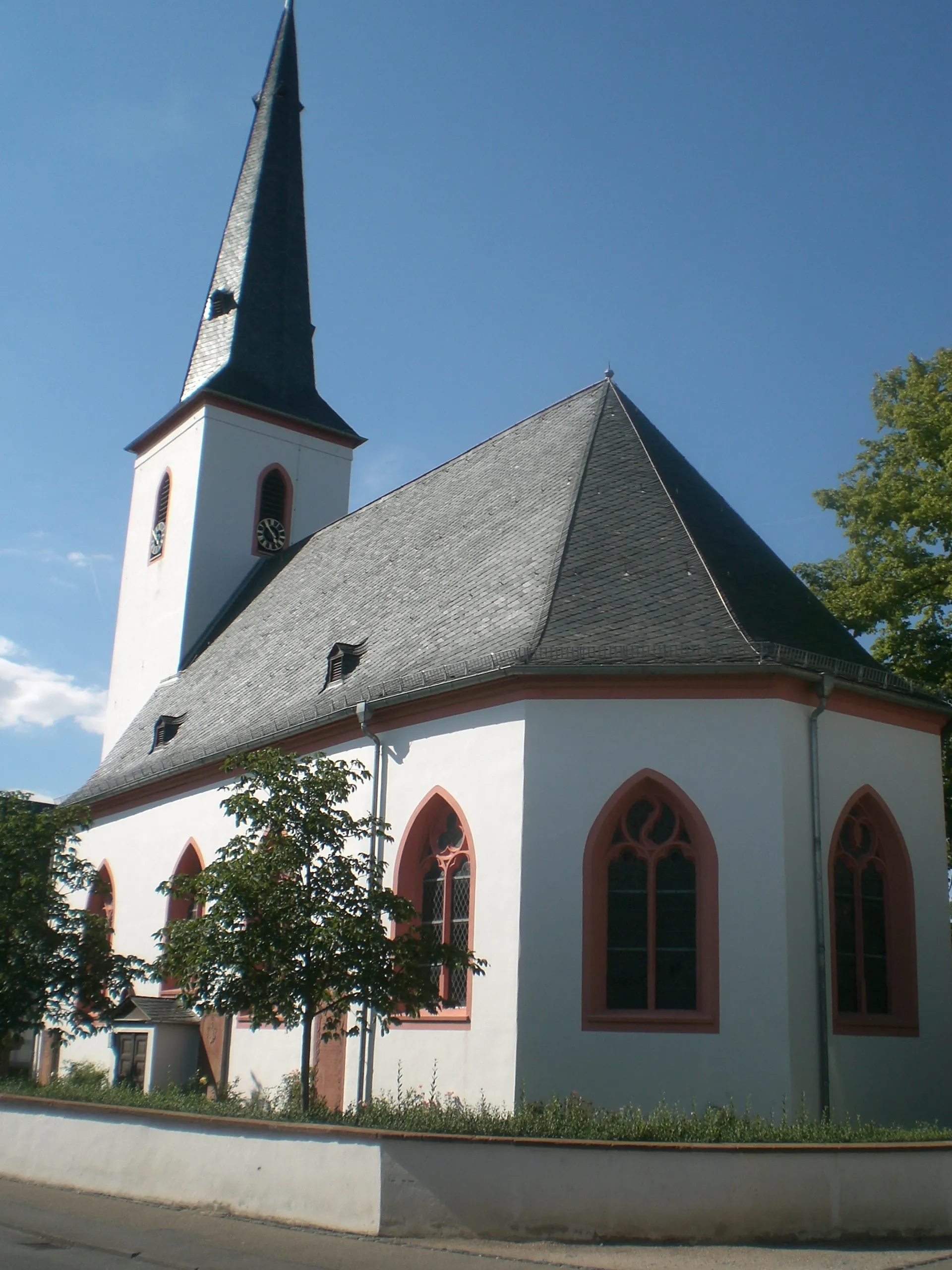 Photo showing: The lutheran church in Stockstadt am Rhein, Hesse, Germany