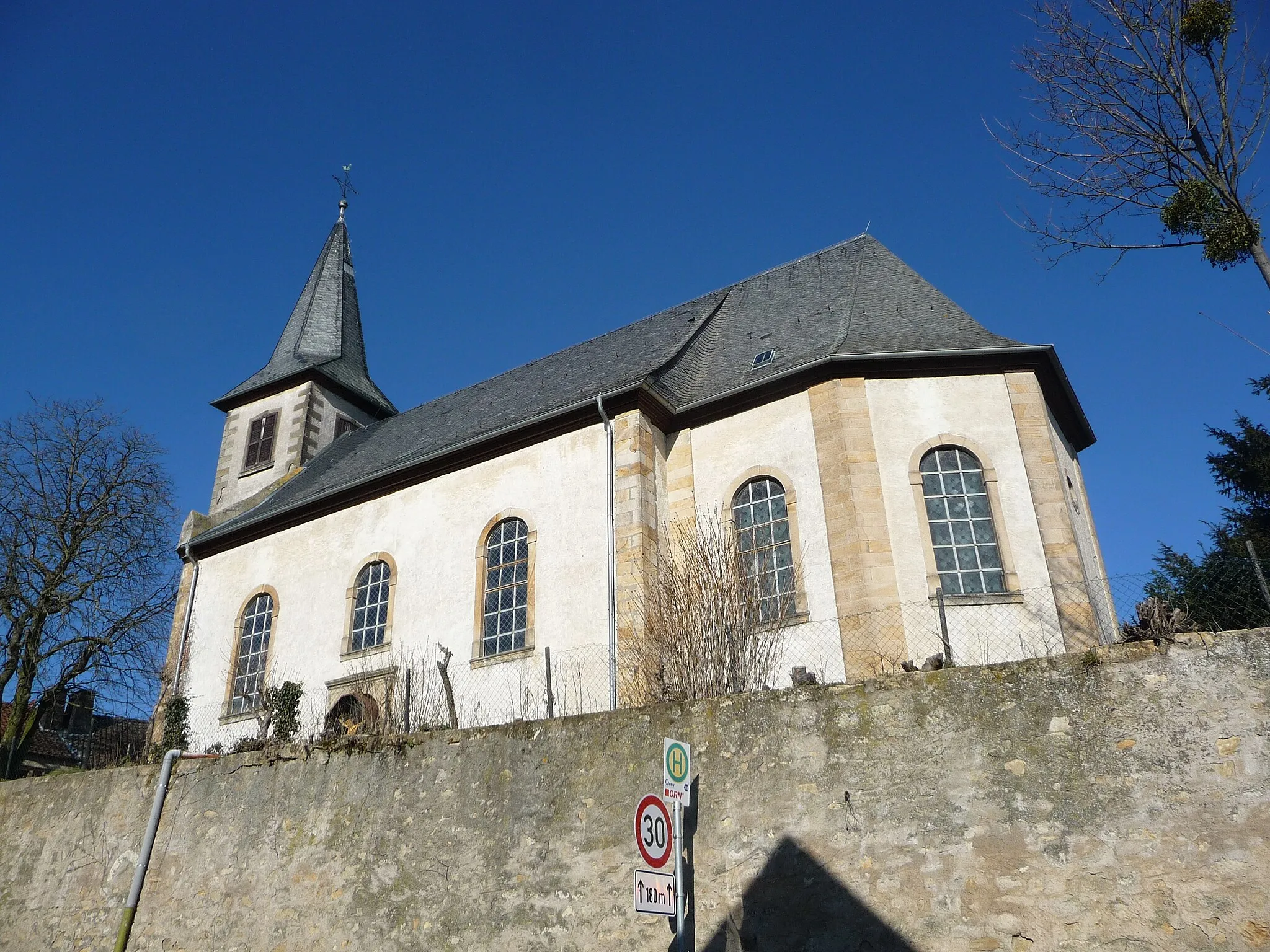 Photo showing: Eimsheim is a winegrowing Ortsgemeinde – a municipality belonging to a Verbandsgemeinde, a kind of collective municipality – in the Mainz-Bingen district in Rhineland-Palatinate, Germany.