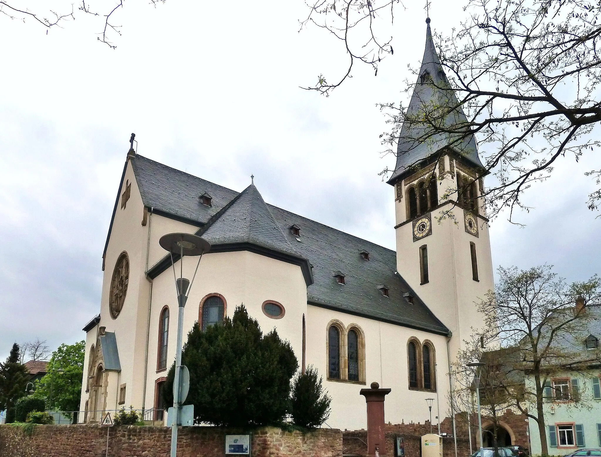 Photo showing: Katholische Kirche St. Martinus in Hattersheim am Main