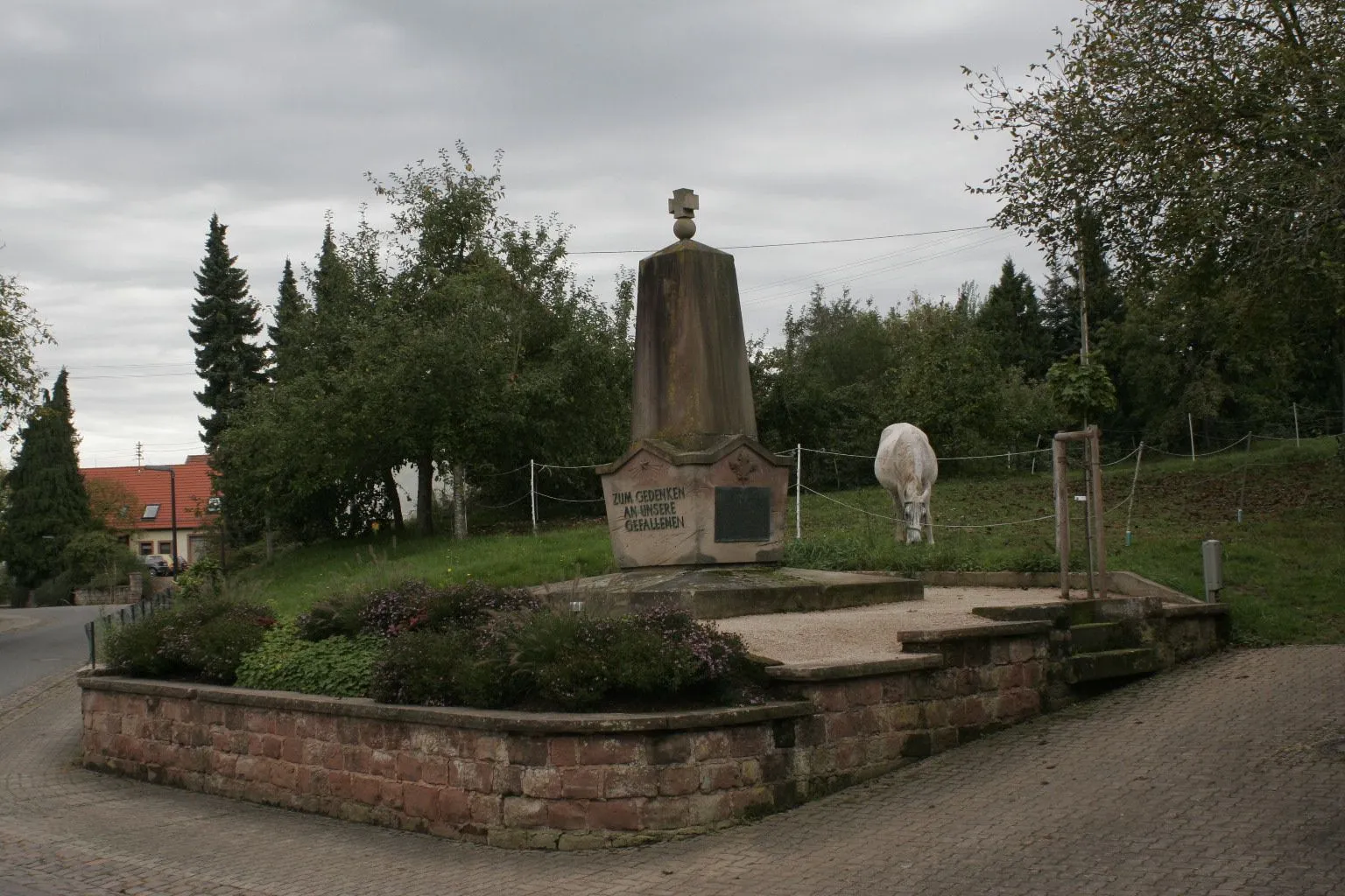 Photo showing: Kriegerdenkmal Kleinbundenbach