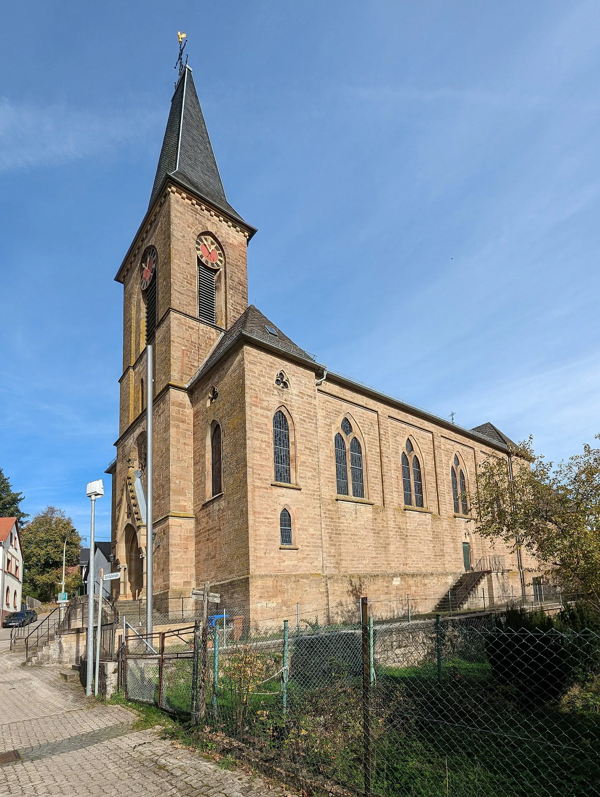 Photo showing: Church of St. Laurentius in Schallodenbach
