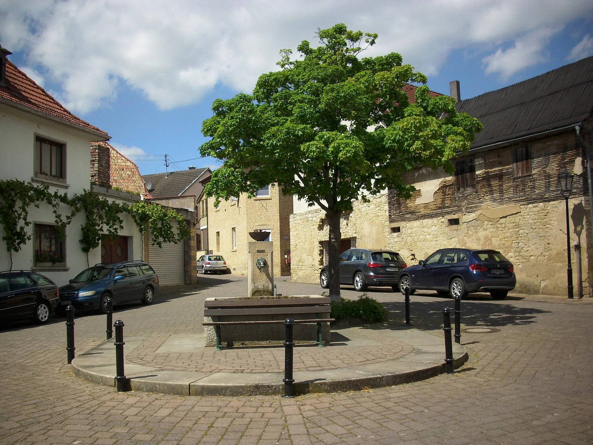 Photo showing: Brunnen Kirchplatz Sankt Johann