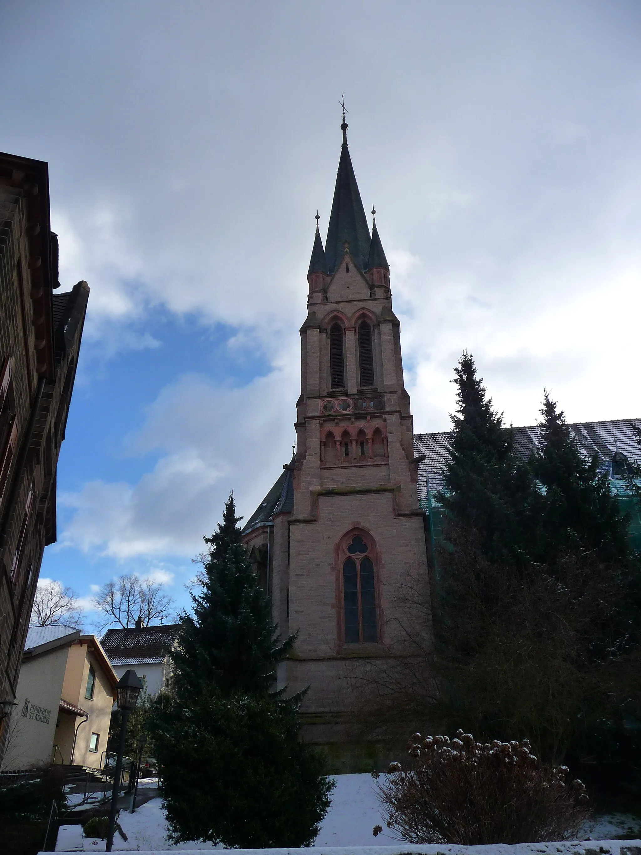 Photo showing: Turm der katholischen Kirche St. Ägidius in Kusel (Kreis Kusel, Deutschland)