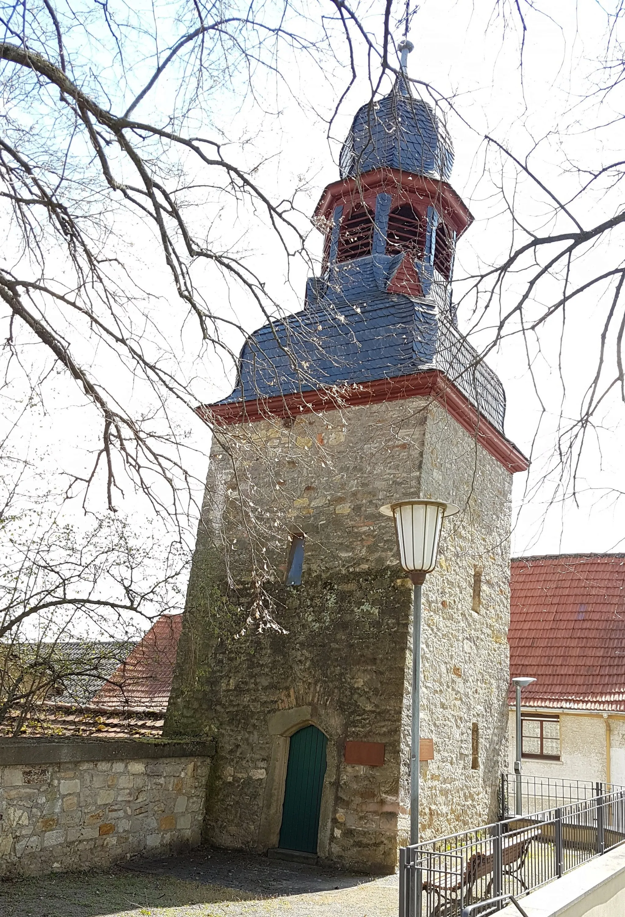 Photo showing: Schiefer Turm (Gemeindeturm) von Gau-Weinheim