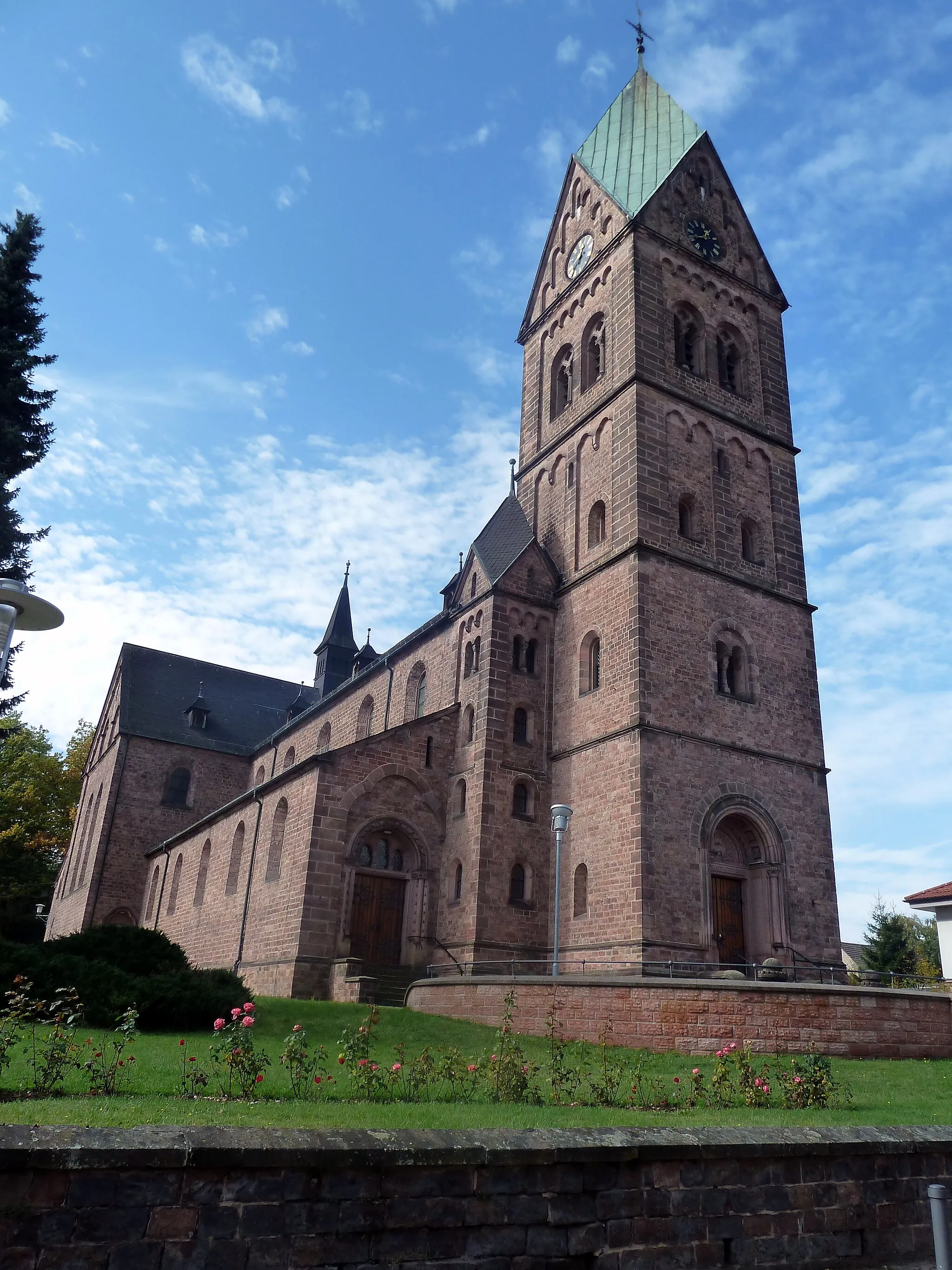 Photo showing: Kath. Kirche St. Nikolaus in Ramstein-Miesenbach.