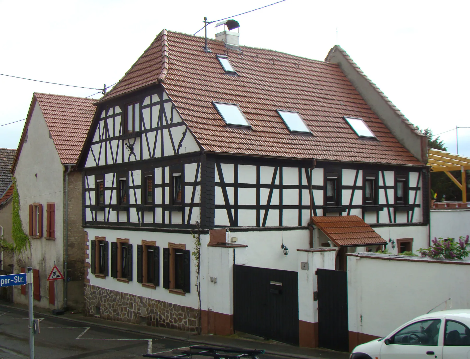 Photo showing: Fachwerkgebäude in Worms-Pfeddersheim