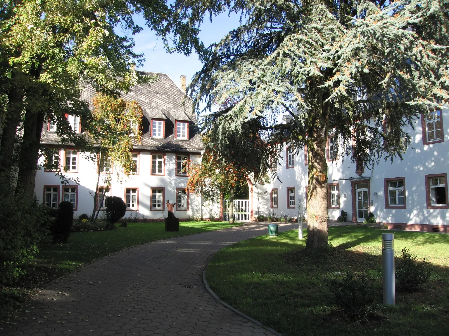 Photo showing: Former monastary Mainz-Drais, Germany.