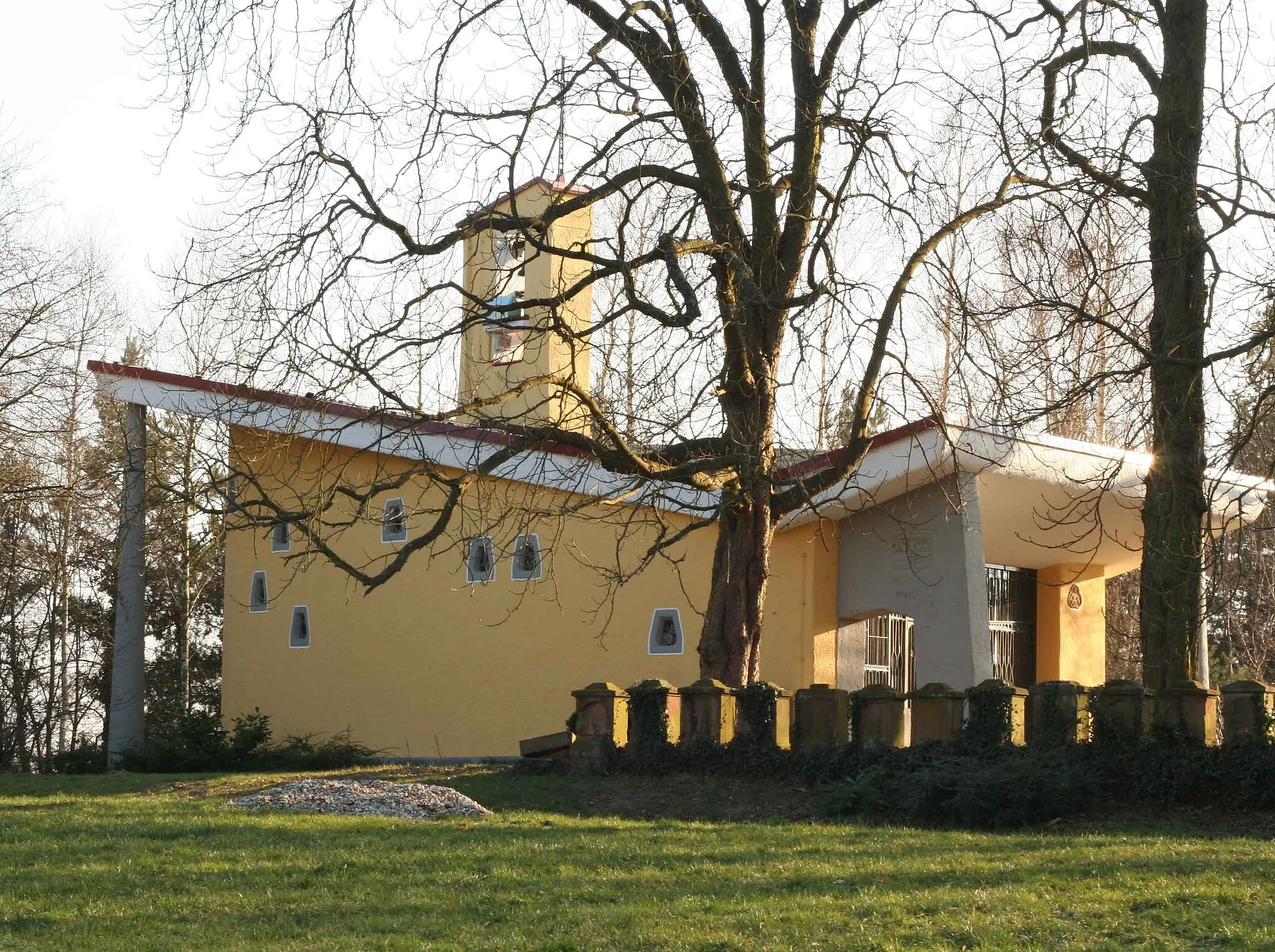 Photo showing: Dieterskirchel bei Rülzheim. Todes- und erster Begräbnisort des Hl. Theodard