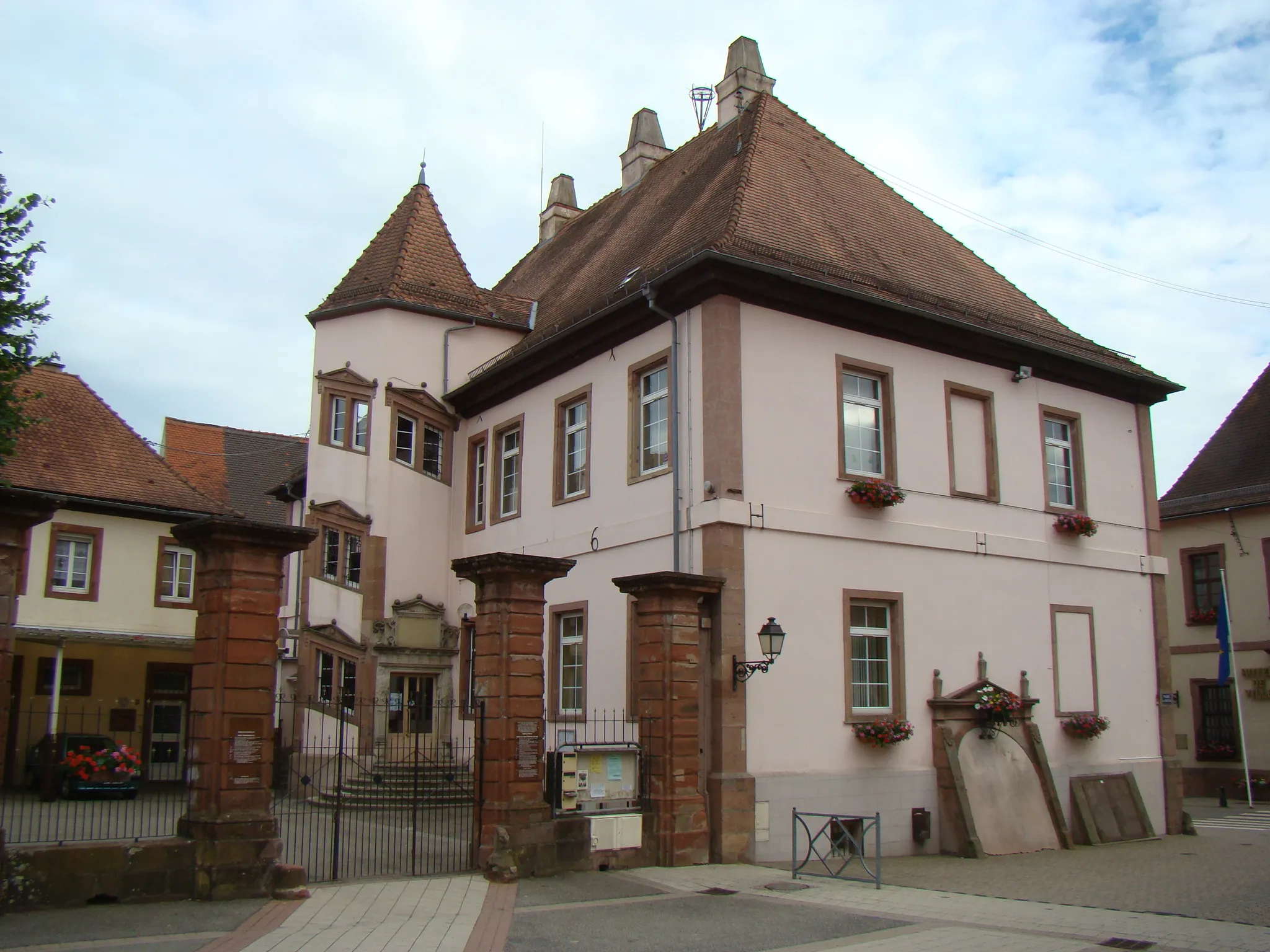 Photo showing: Ehemaliger Bischofspalast in Lauterbourg