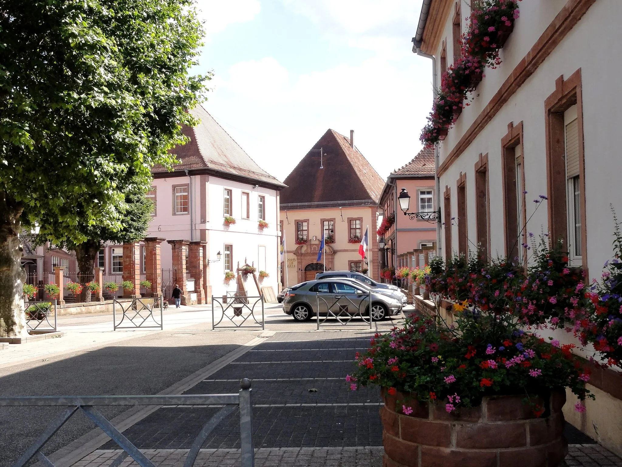 Photo showing: Alsace, Bas-Rhin, Lauterbourg, Place du Château