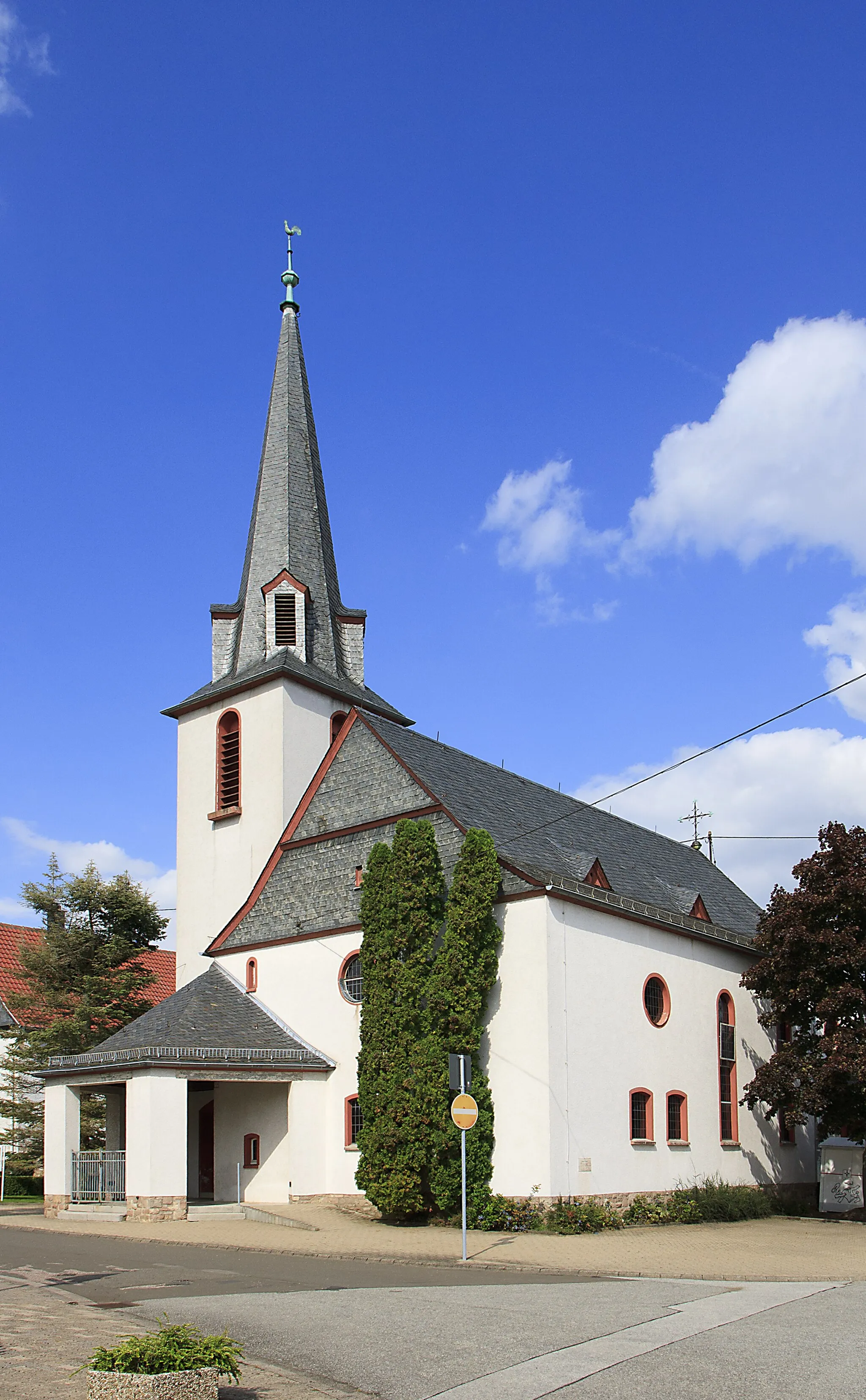 Photo showing: Waldalgesheim, Evangelische Kirche