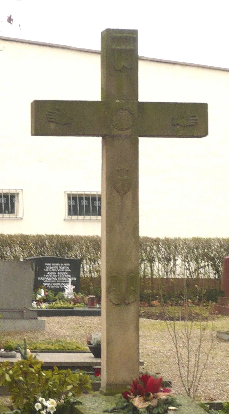 Photo showing: Kulturdenkmal in Dannstadt Friedhofskreuz, alter Friedhof