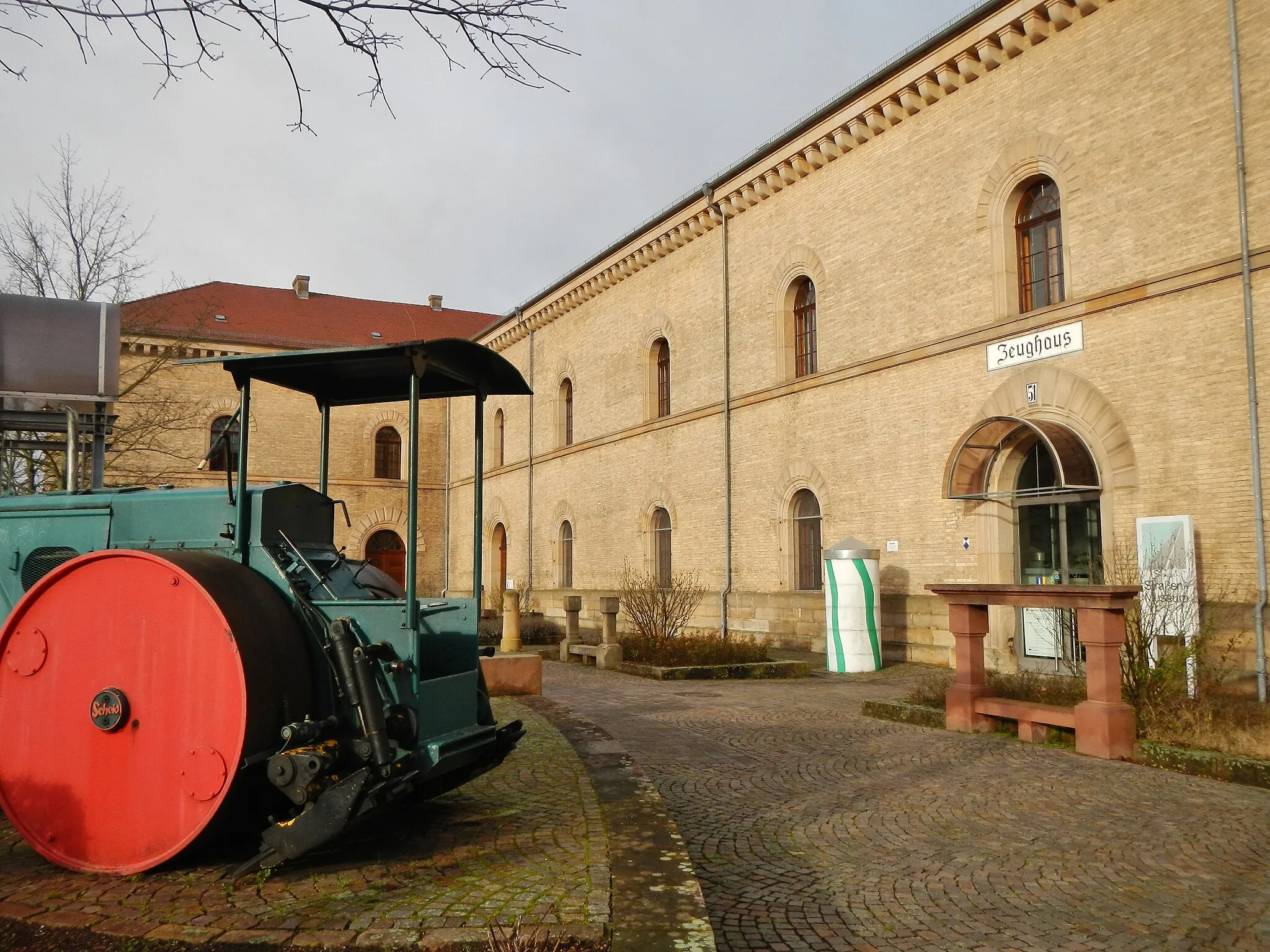 Photo showing: Das Deutsche Straßenmuseum in Germersheim