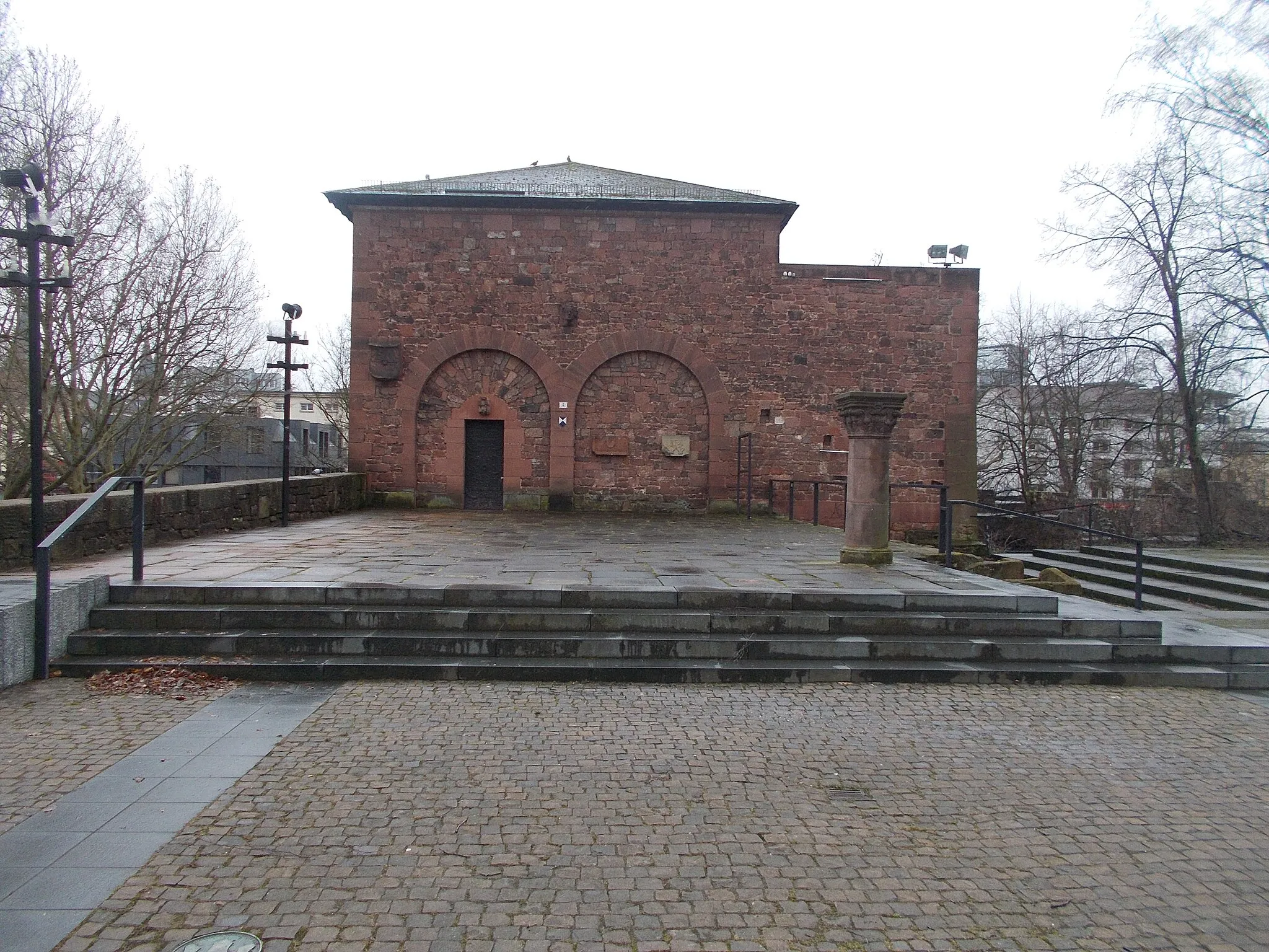 Photo showing: Kaiserpfalz von Barbarossa am Willy-Brandt-Platz in Kaiserslautern