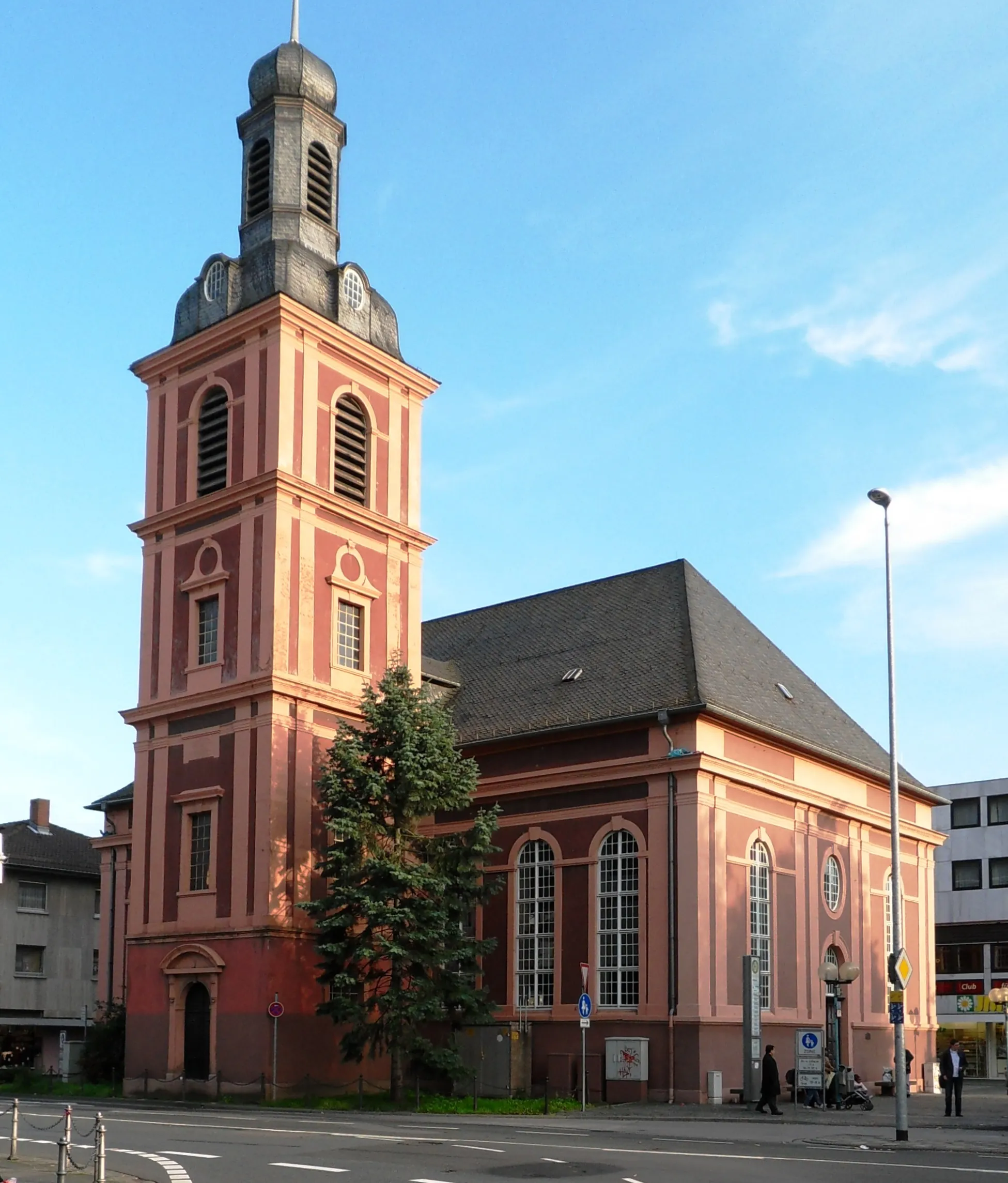 Photo showing: Stadtkirche in Rüsselsheim am Main