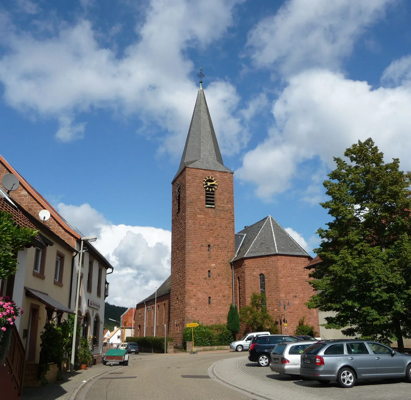 Photo showing: Bruder-Konrad-Kirche