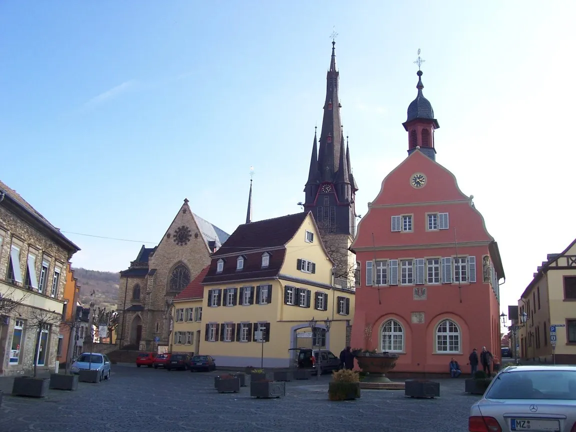 Photo showing: Gau-Algesheim. Rathaus am Marktplatz.