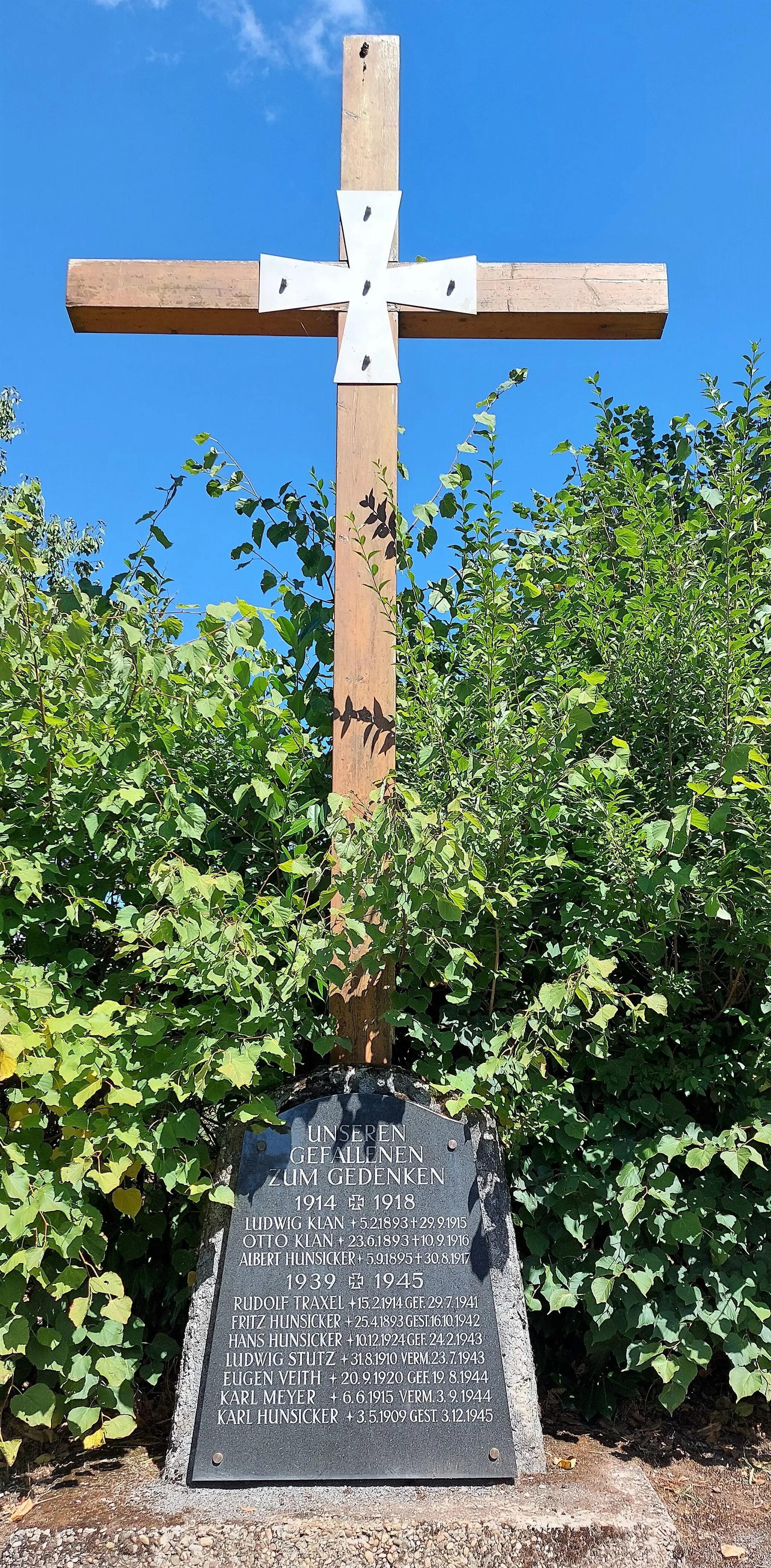 Photo showing: Monument aux morts de 14-18 et 39-45 à Kettrichhof (Lemberg)
