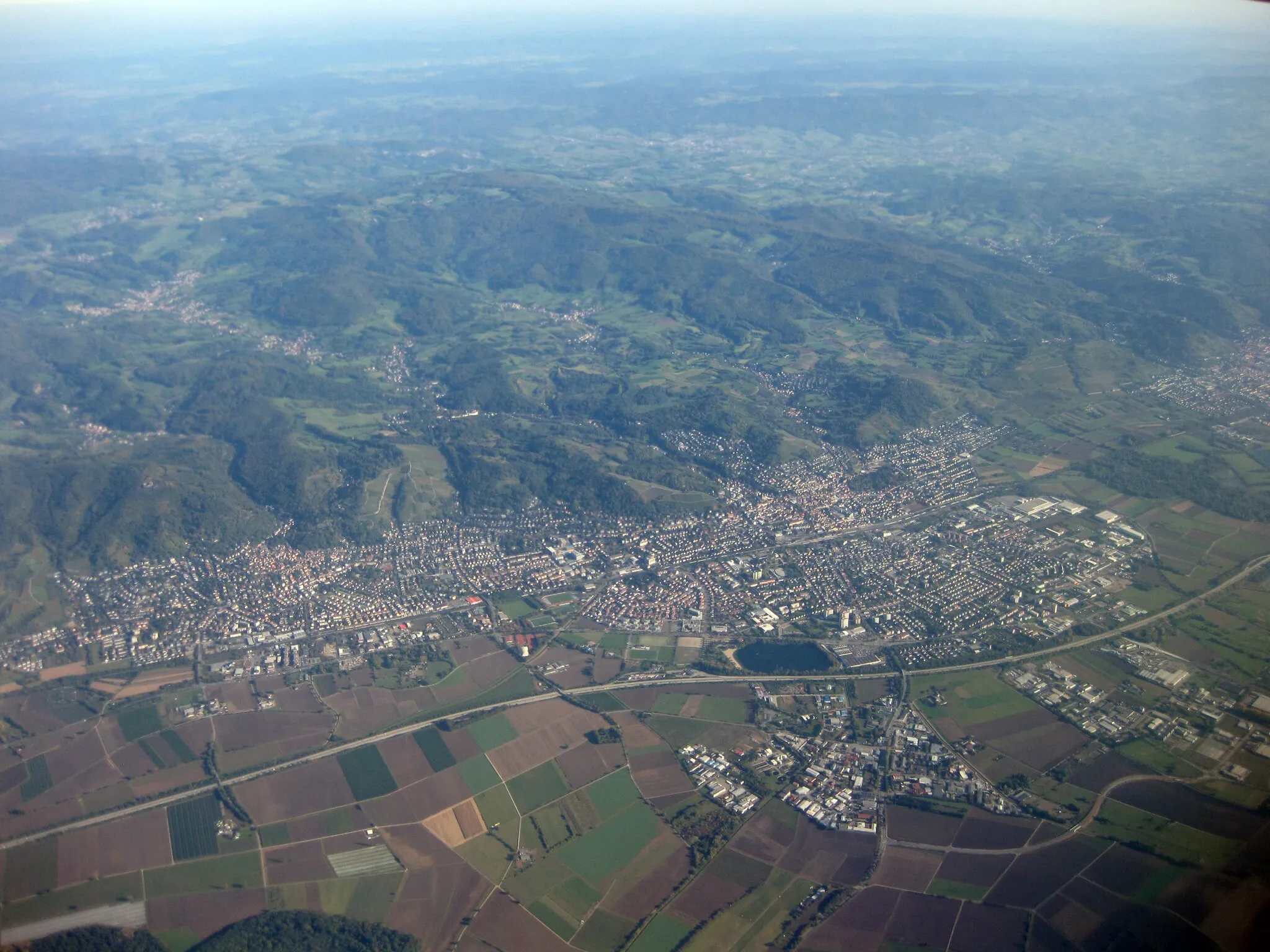 Photo showing: Aerial photography of Bensheim, from West to East