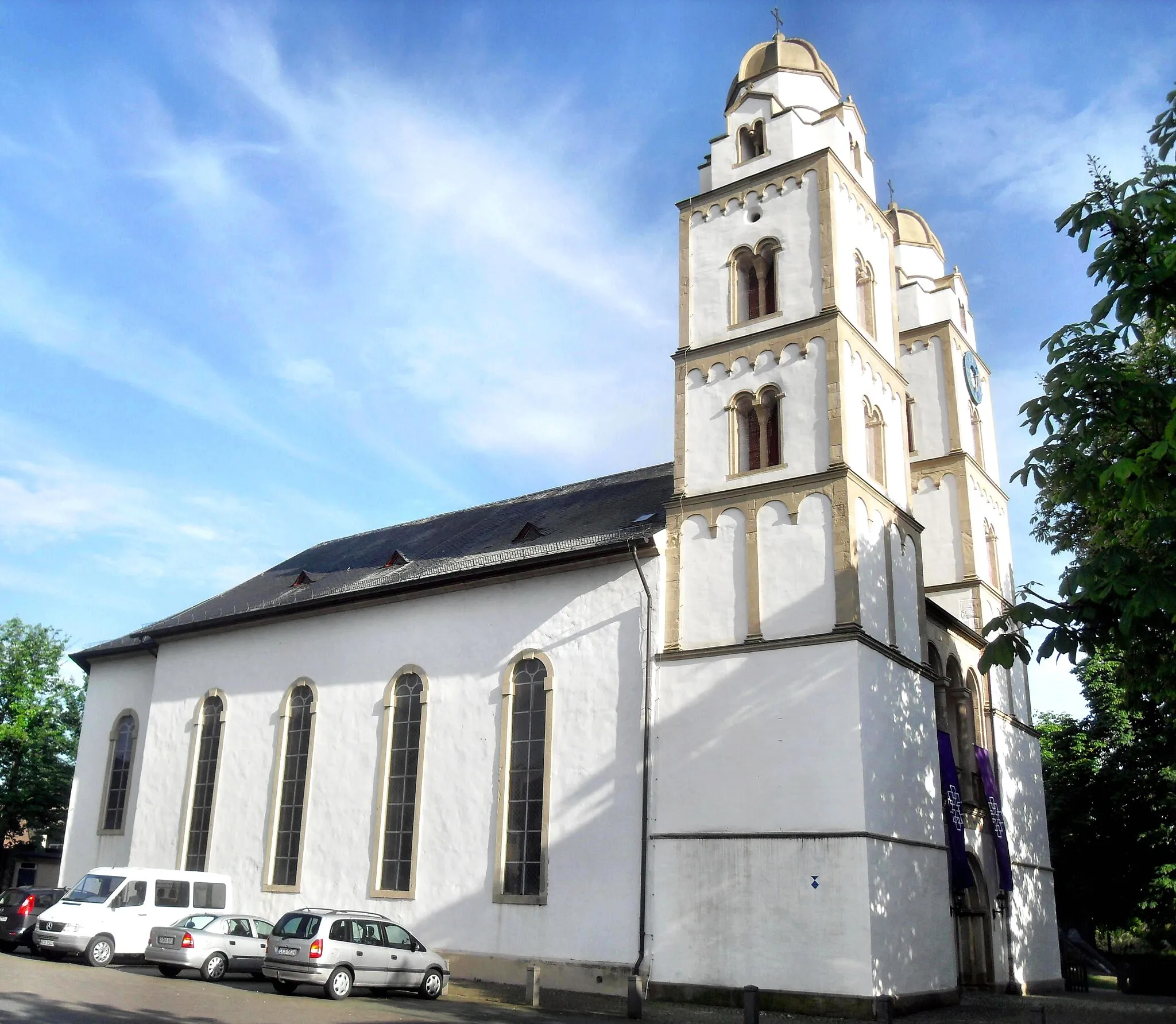 Photo showing: Die evangelische Kirche Guntersblums vom Marktplatz aus gesehen.