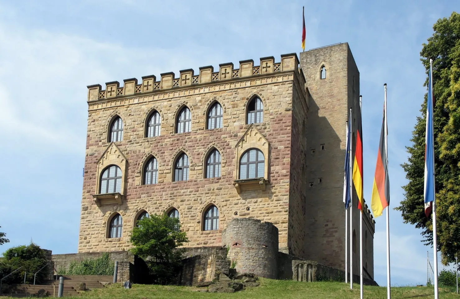 Photo showing: Castle "Hambacher Schloss" from East